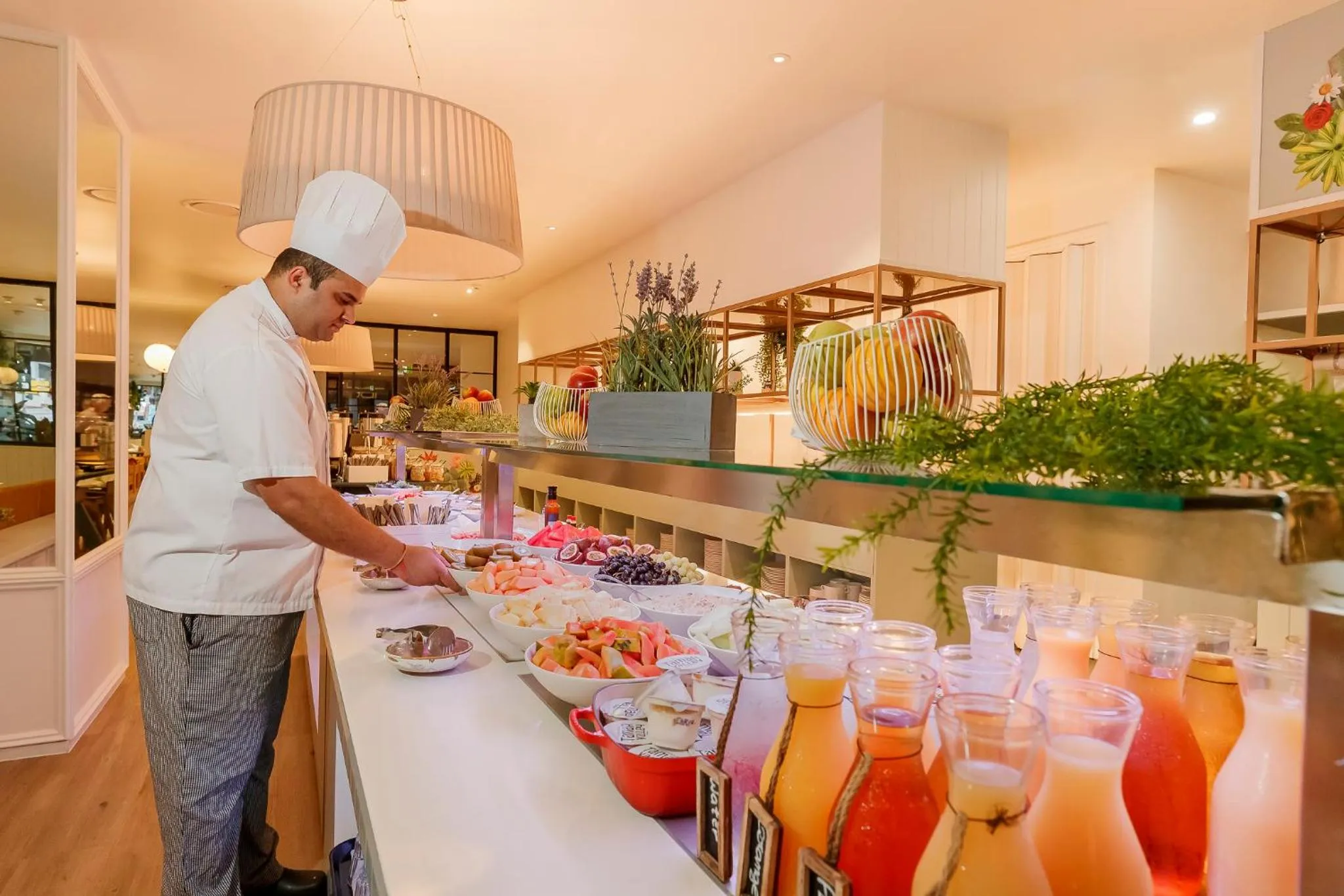 Food and drinks in Mercure Brisbane King George Square