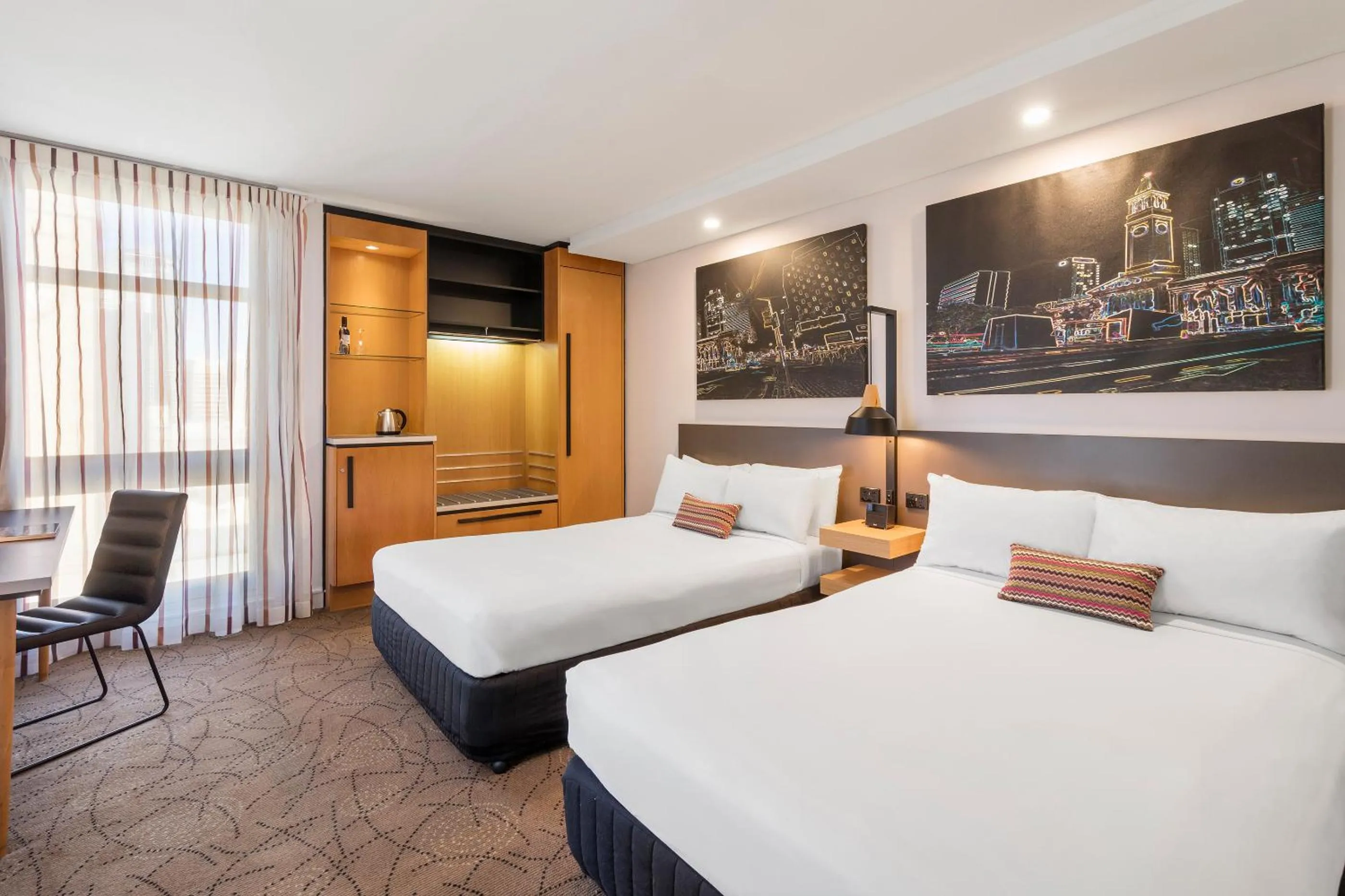 Photo of the whole room, Bed in Mercure Brisbane King George Square