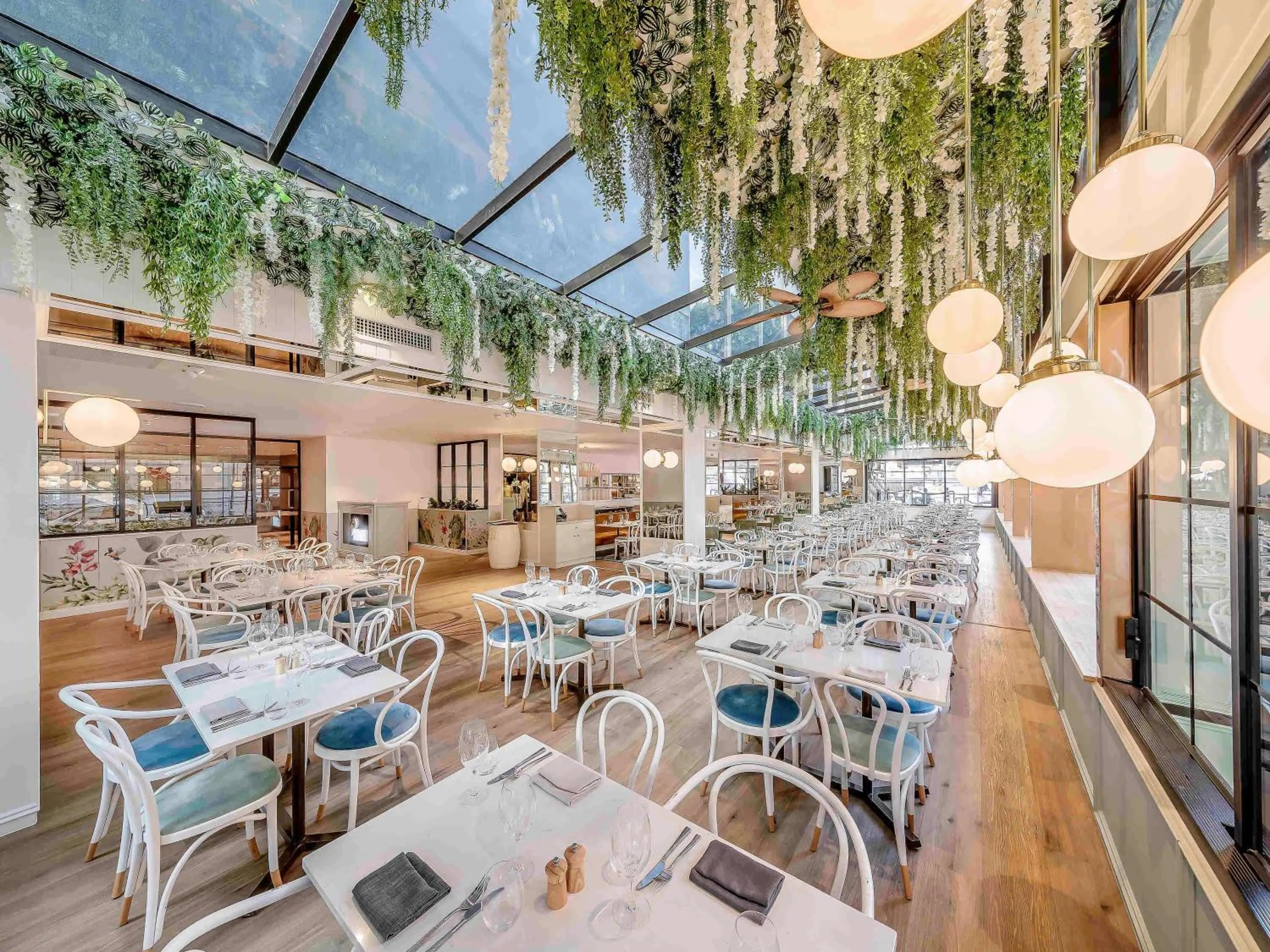 Property building in Mercure Brisbane King George Square