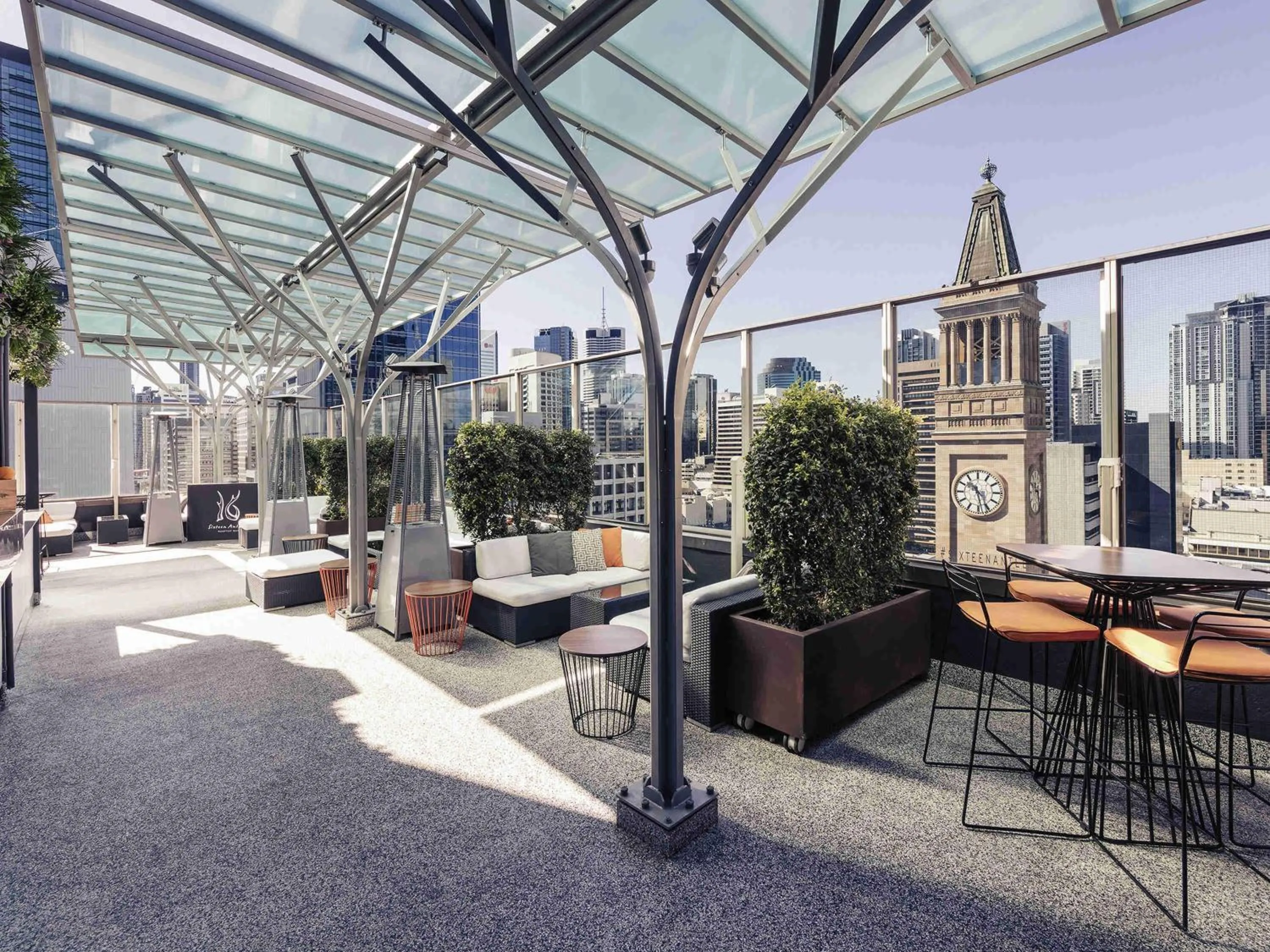 Lounge or bar in Mercure Brisbane King George Square