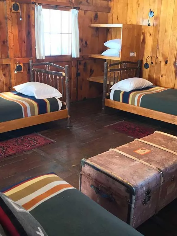 Living room, Bed in Corkins Lodge