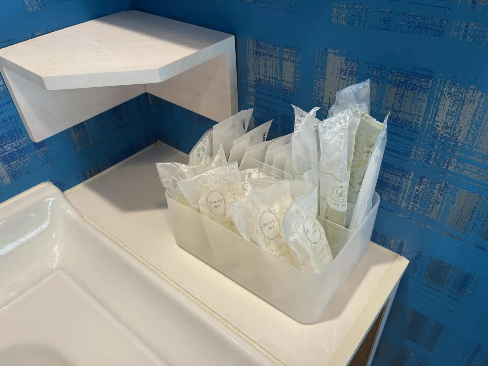 Bathroom in Shiawaseninaru Kourijima no Yado