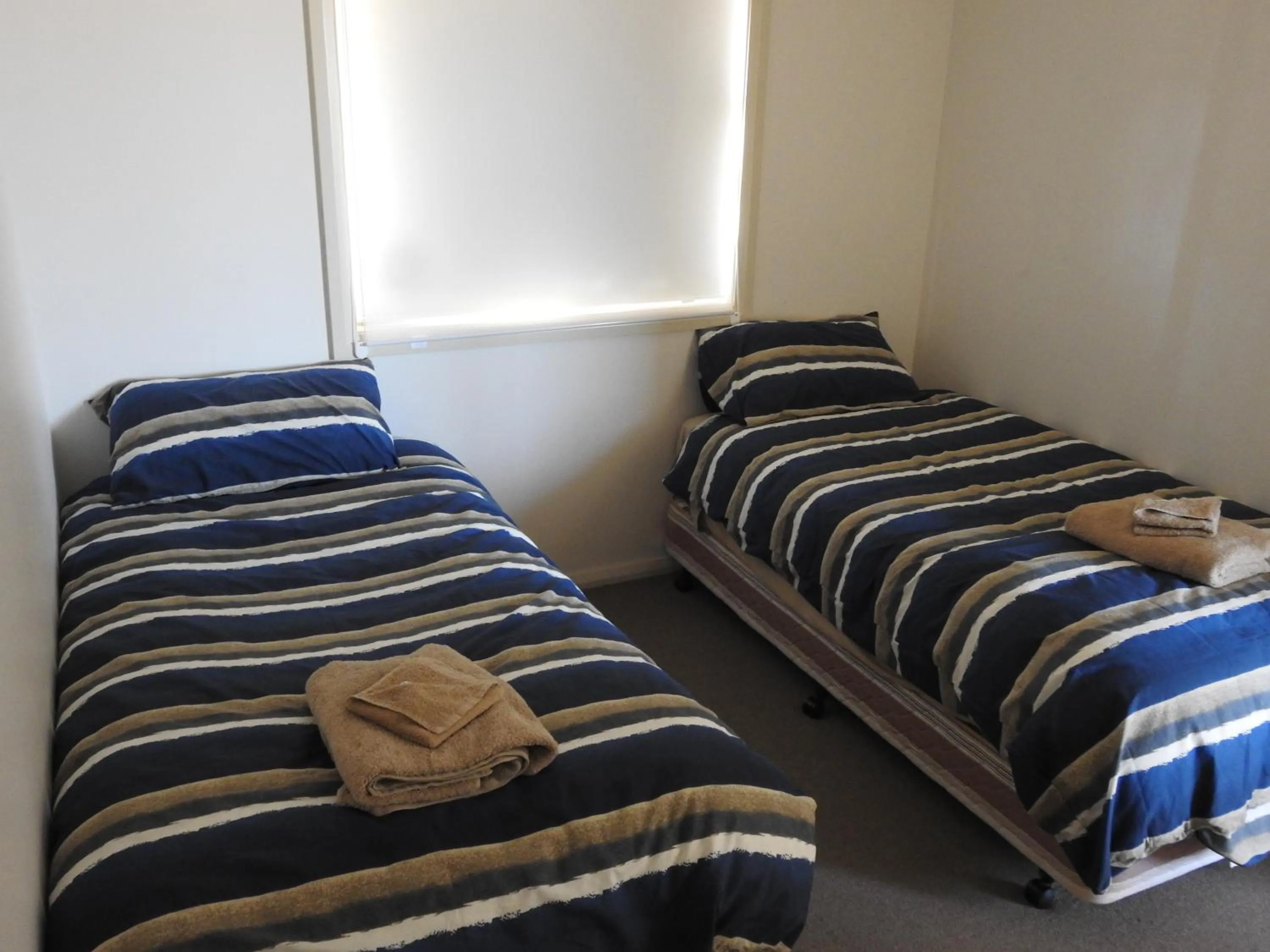 Bed in Warrawong on the Darling Wilcannia Holiday Park