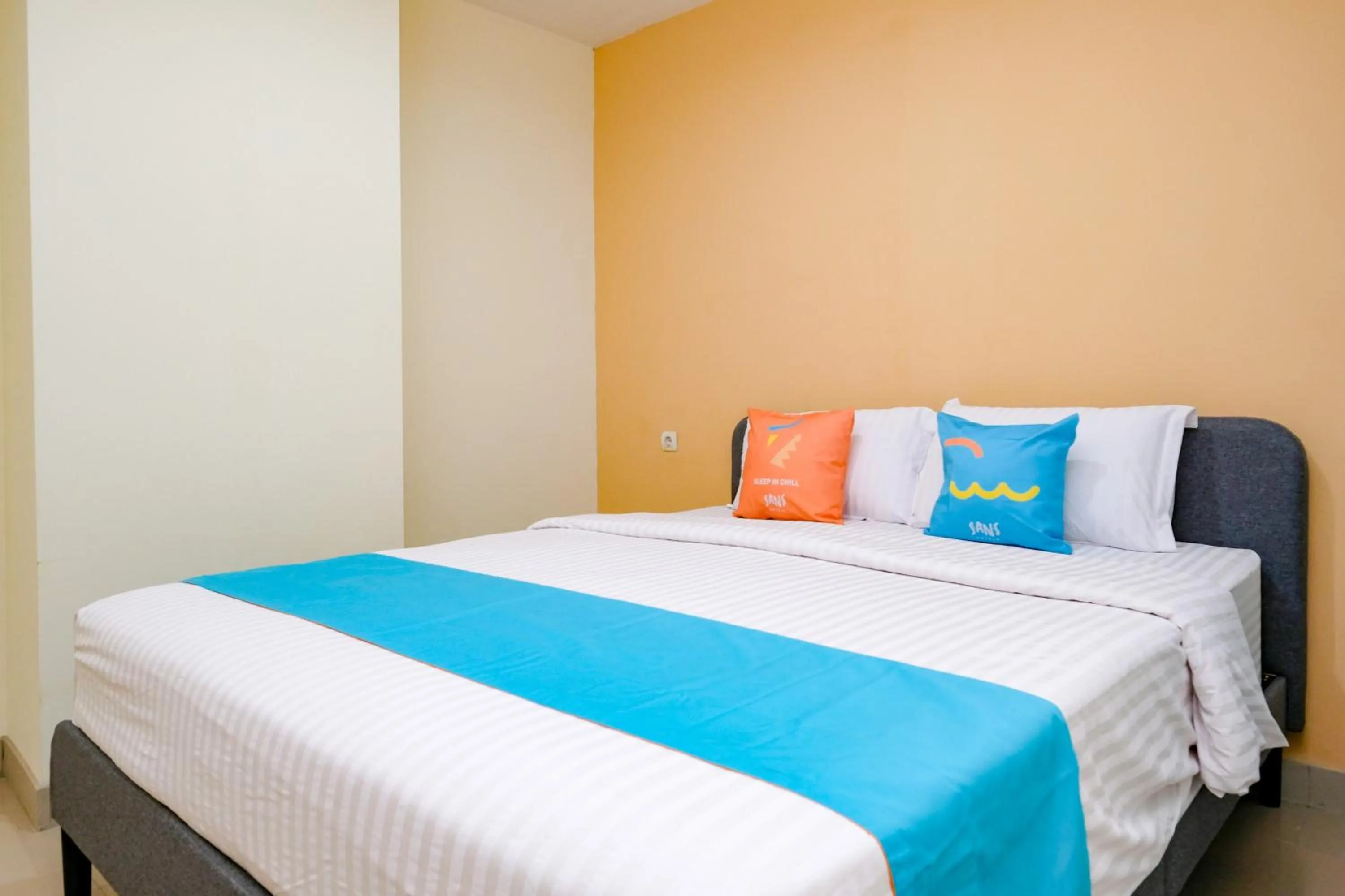 Bedroom, Bed in Sans Hotel Mataram Malioboro