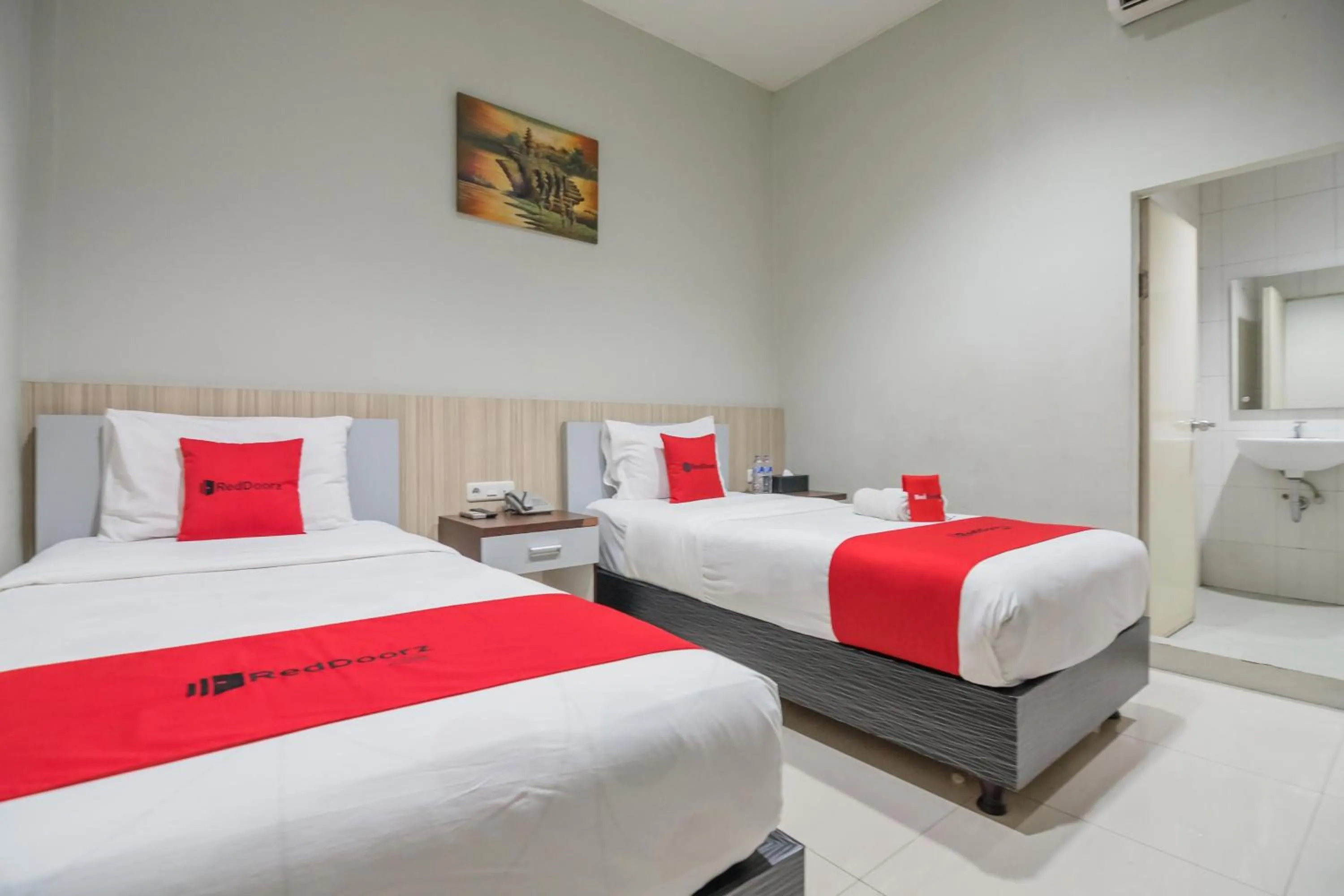 Bedroom in RedDoorz Plus near Simpang Rimbo Jambi