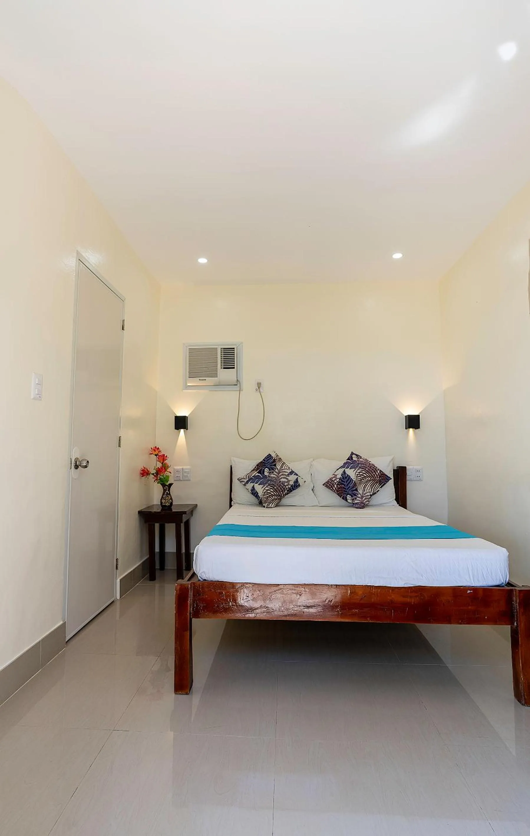 Bed in Sunrise Beach Club Resort Amanecer