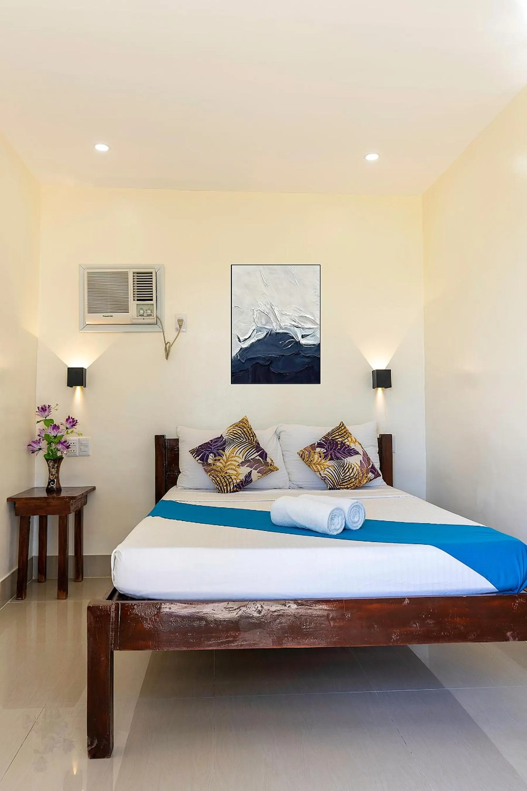 Bed in Sunrise Beach Club Resort Amanecer