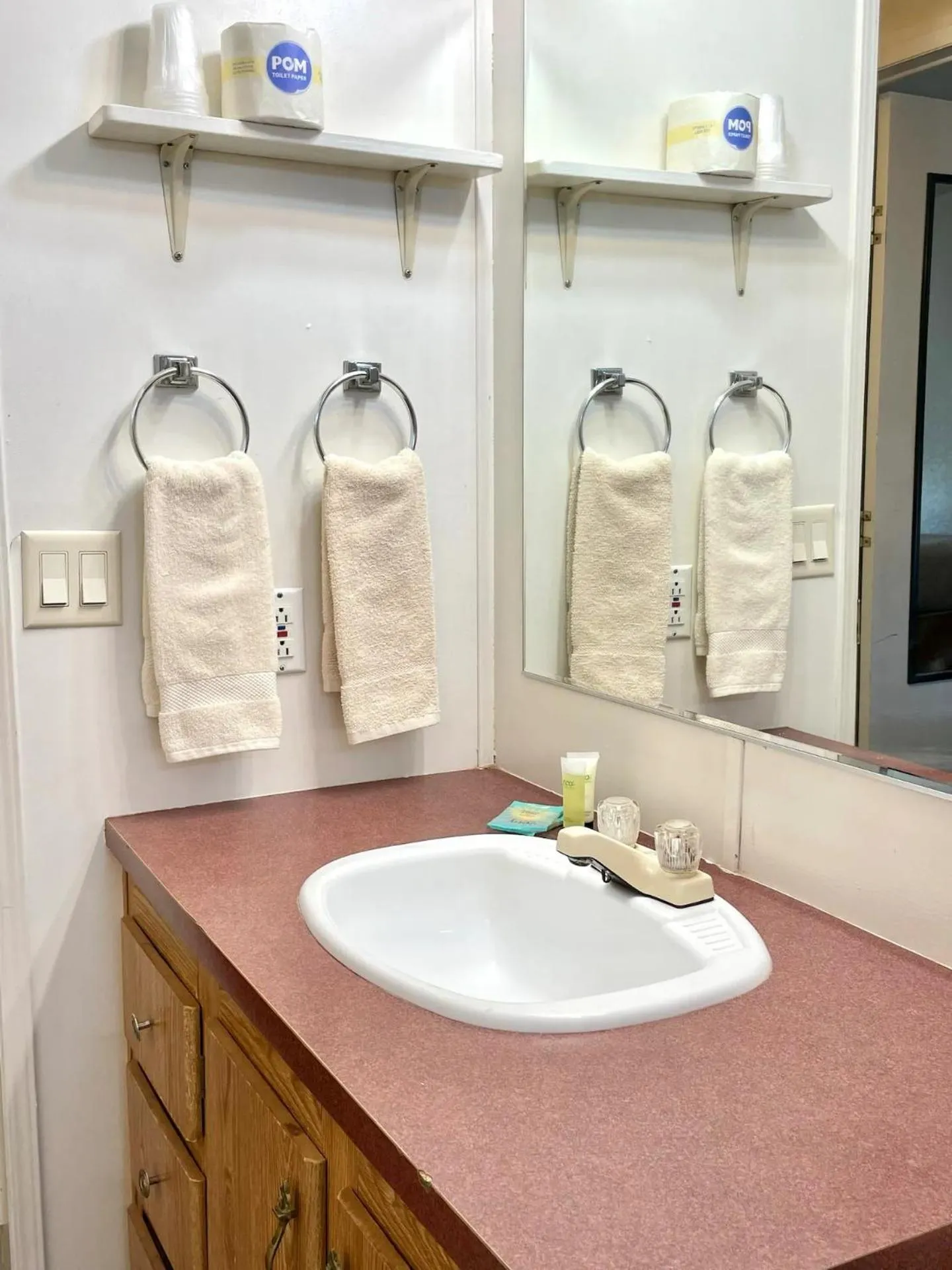Shower in Lee's Ferry Lodge at Vermilion Cliffs
