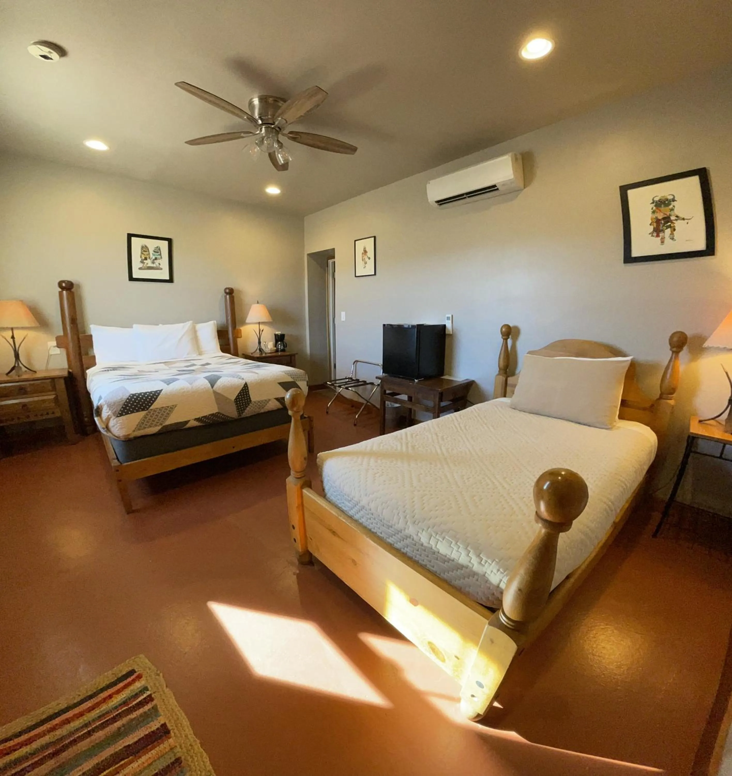 Bed in Lee's Ferry Lodge at Vermilion Cliffs