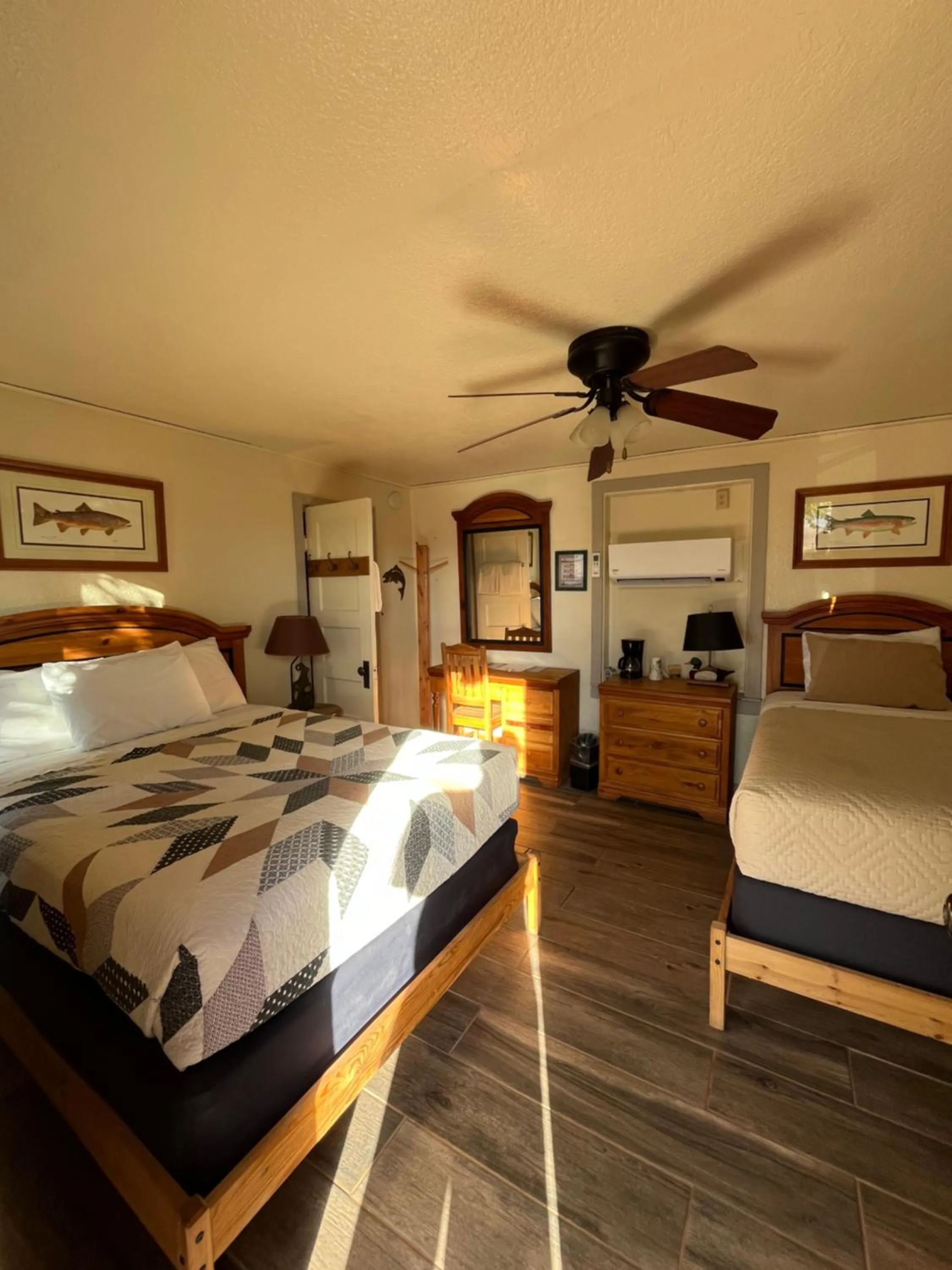 Bed in Lee's Ferry Lodge at Vermilion Cliffs