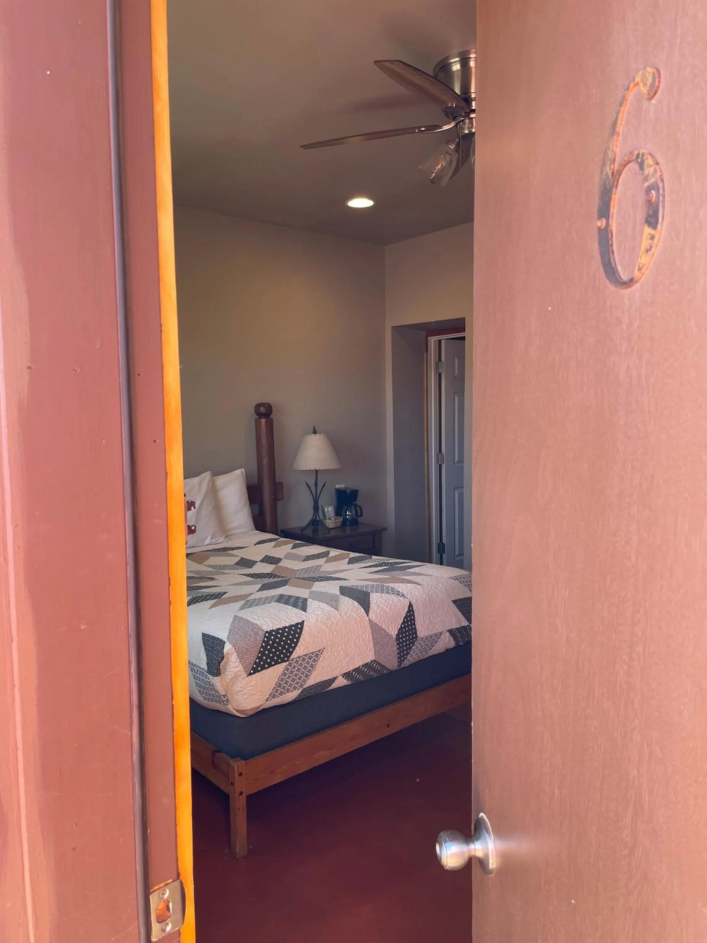Facade/entrance, Bed in Lee's Ferry Lodge at Vermilion Cliffs