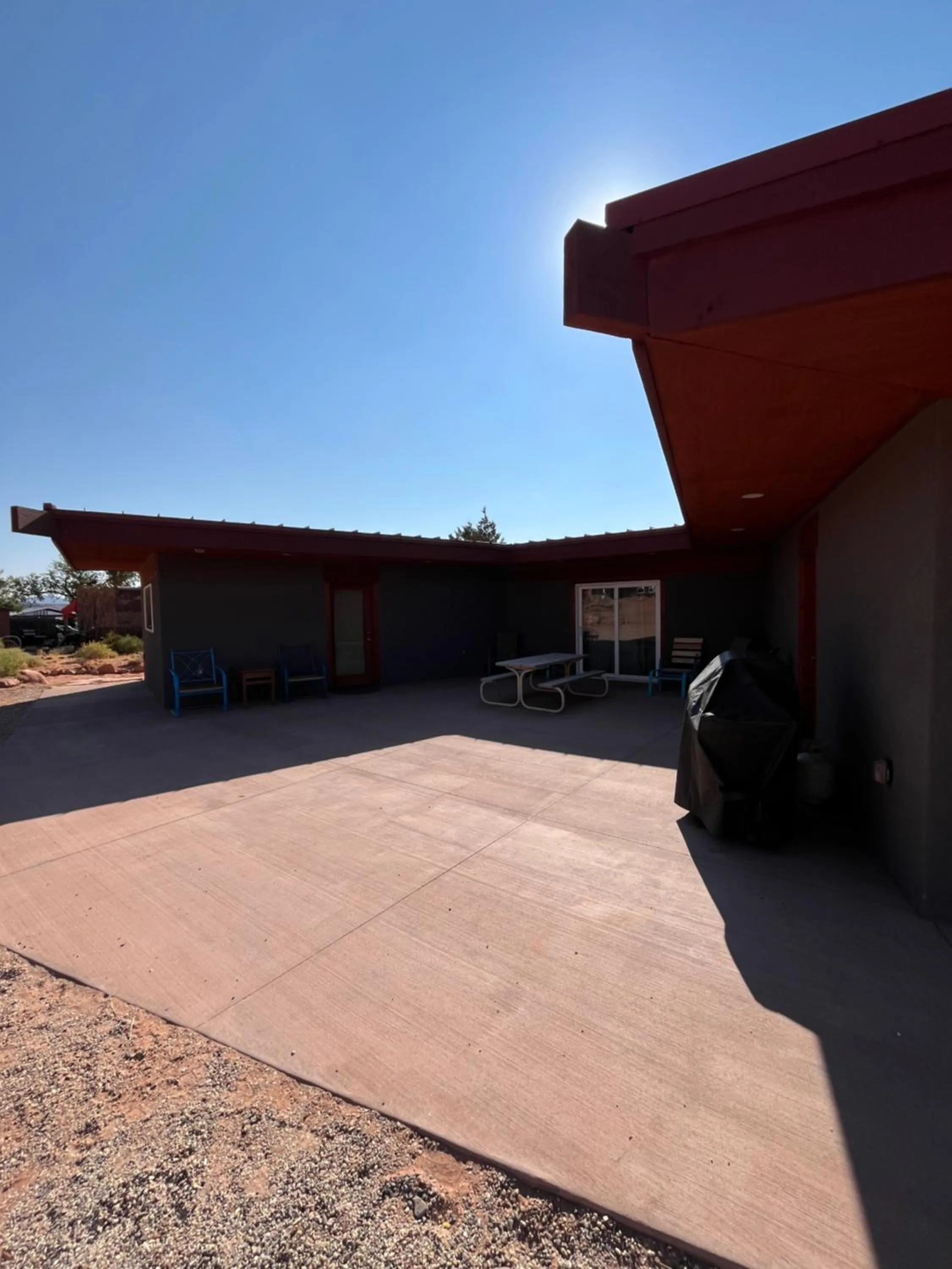 Patio in Lee's Ferry Lodge at Vermilion Cliffs