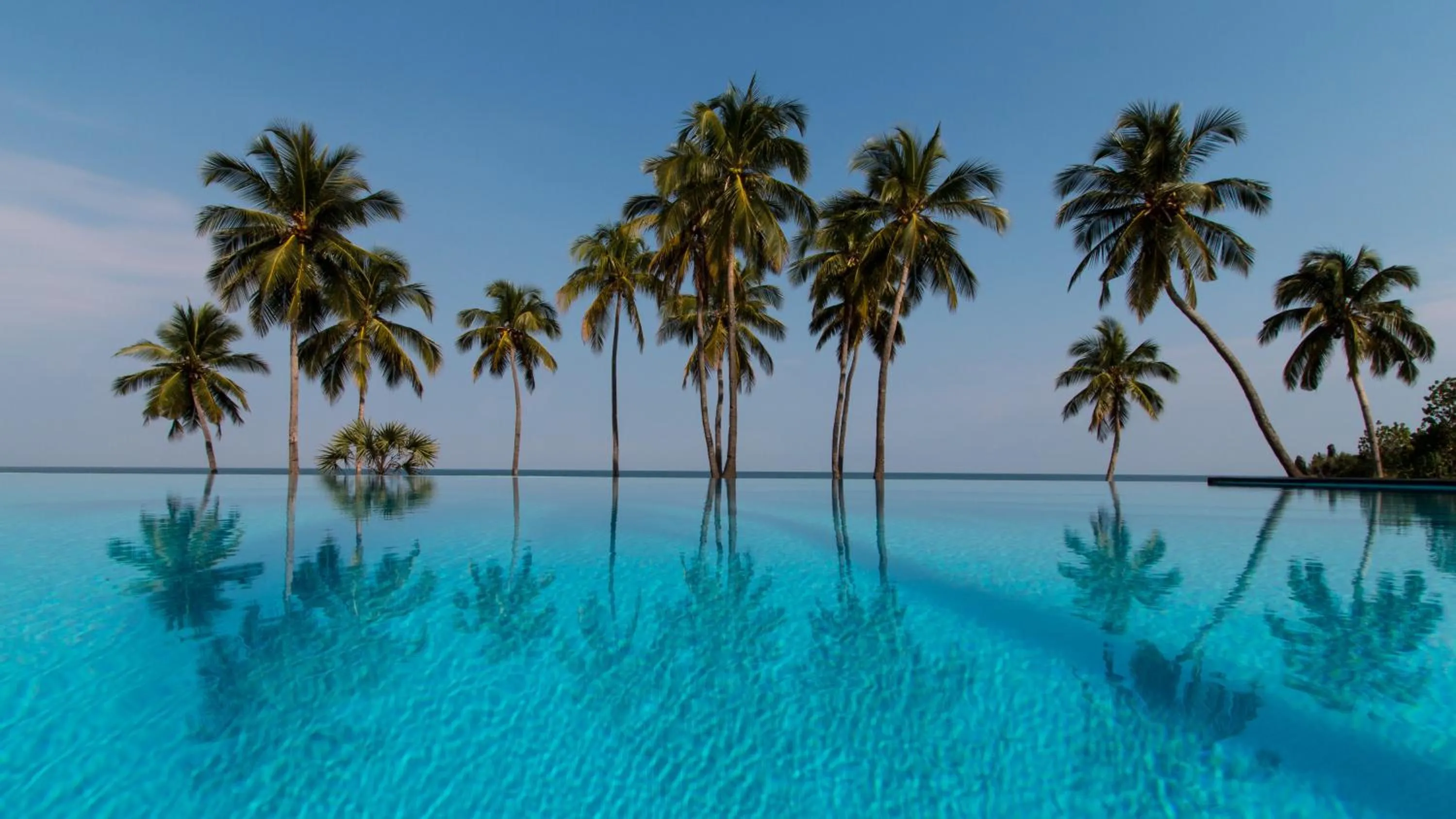 Swimming pool in Anjajavy le Lodge - Relais&Châteaux