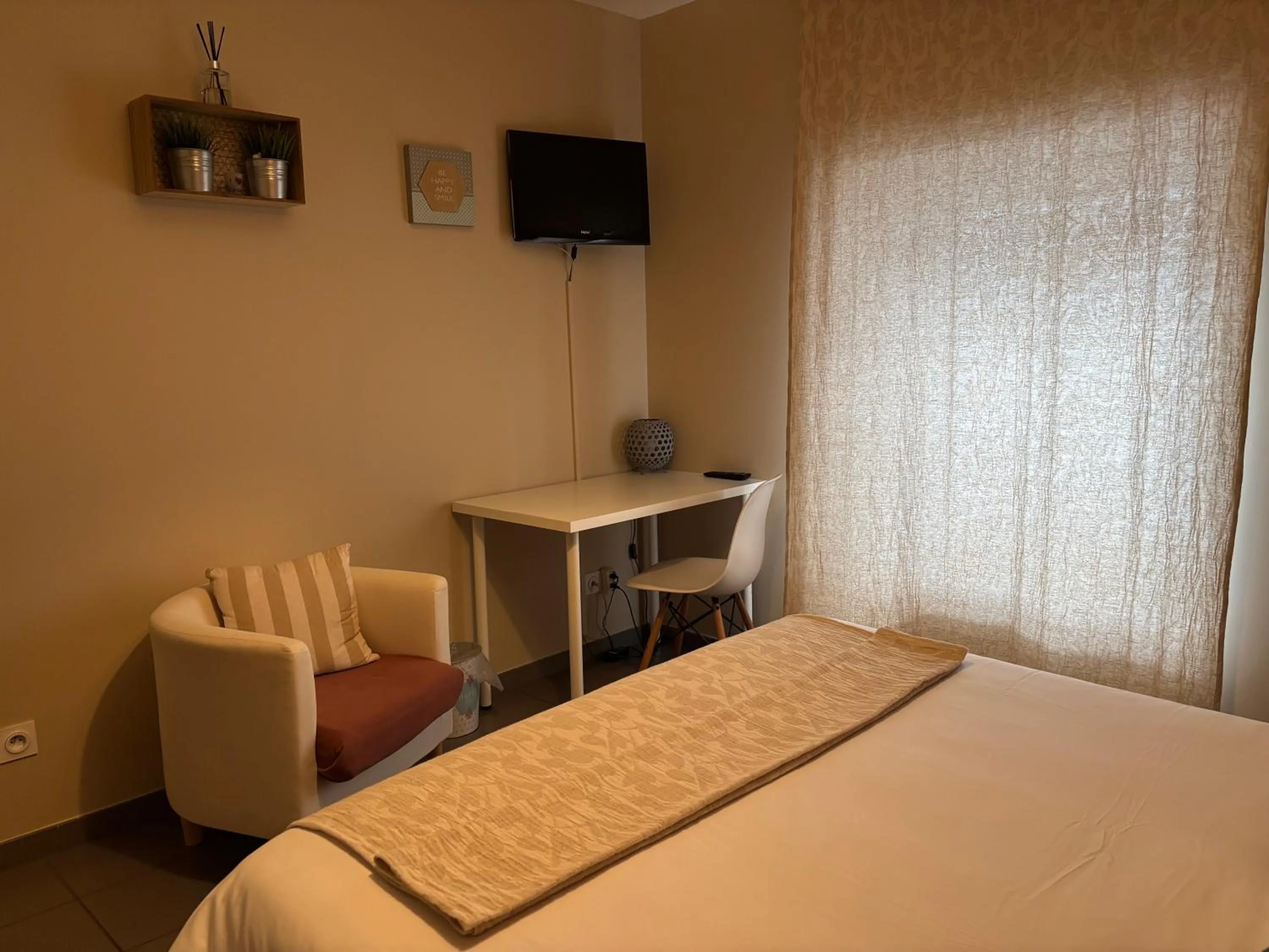 Bedroom, Bed in Demeure & Dépendance - Chambres d'hôtes depuis 2012