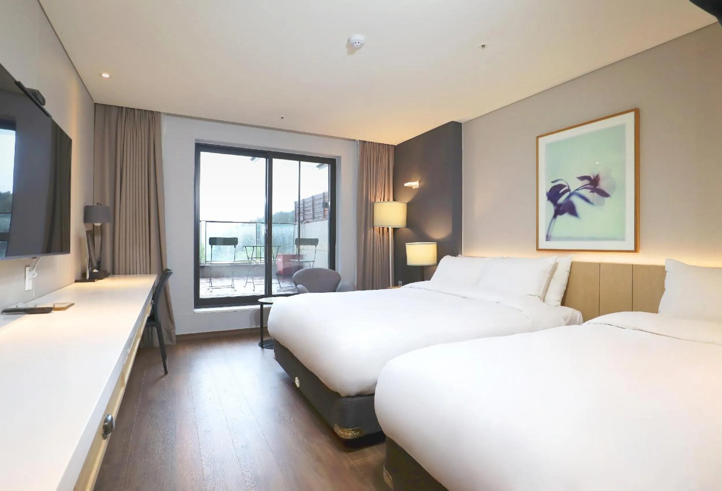 Bed in Eden Paradise Hotel