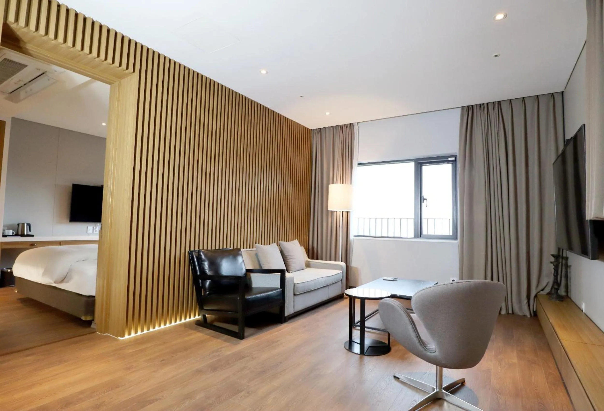 Bed in Eden Paradise Hotel