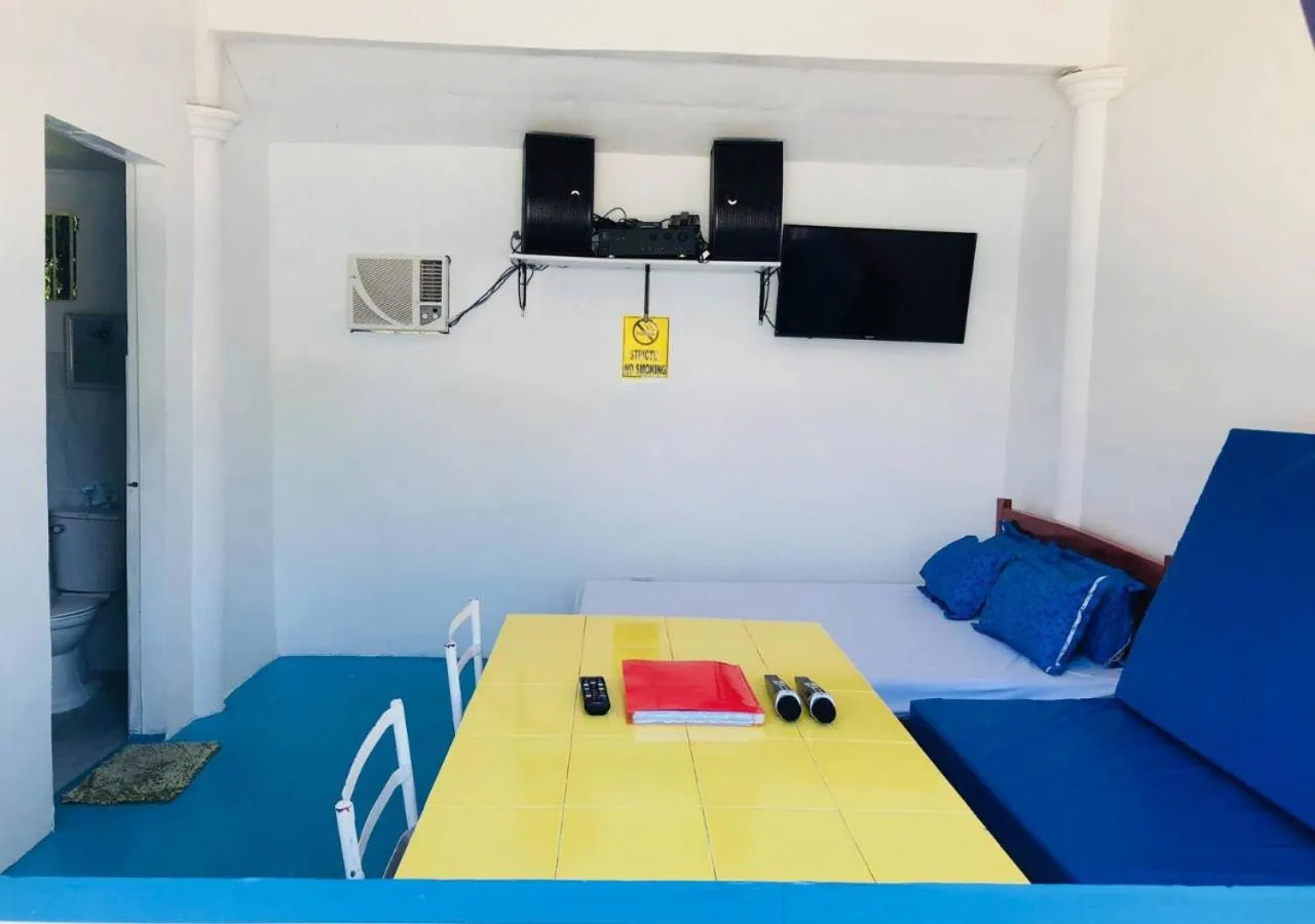 Bed in SweetWater Resort