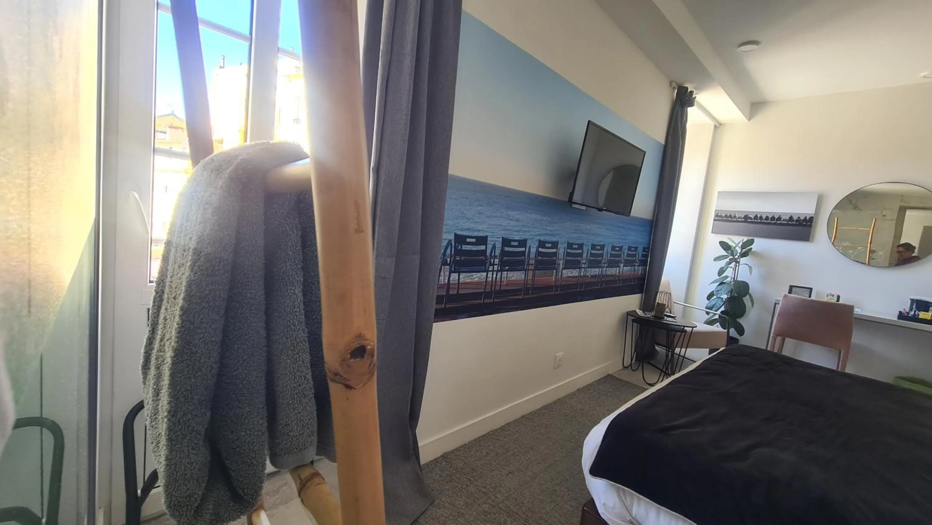 Bed in Le Petit Trianon et le Charme des Suites