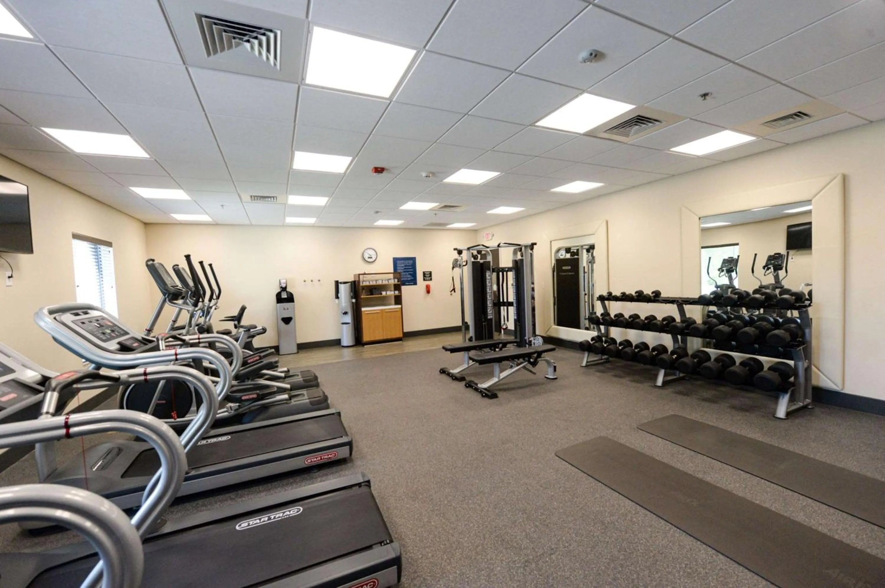 Fitness centre/facilities in Hampton Inn & Suites Lenoir, NC