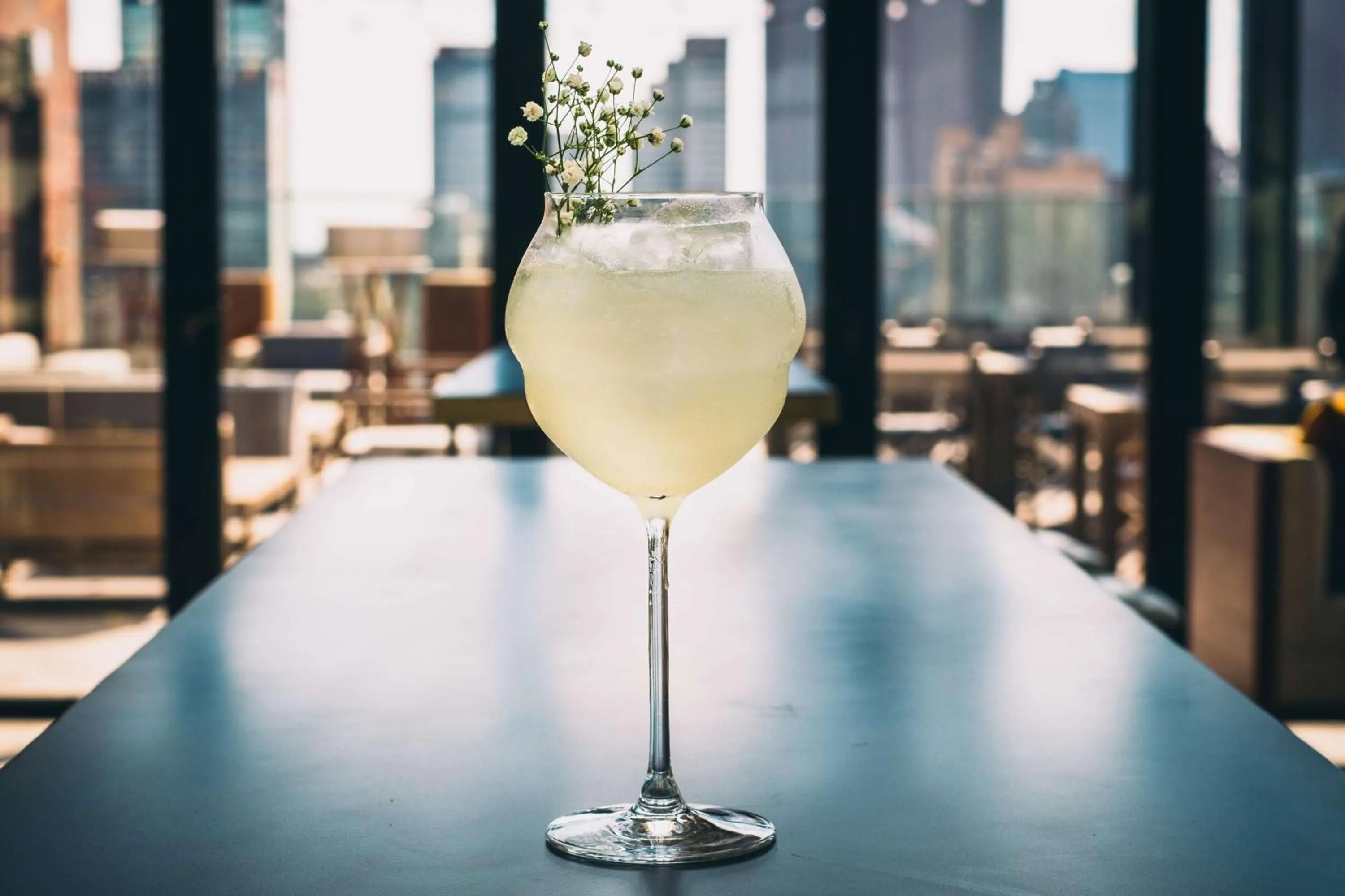 Lounge or bar in Canopy By Hilton Columbus Downtown Short North