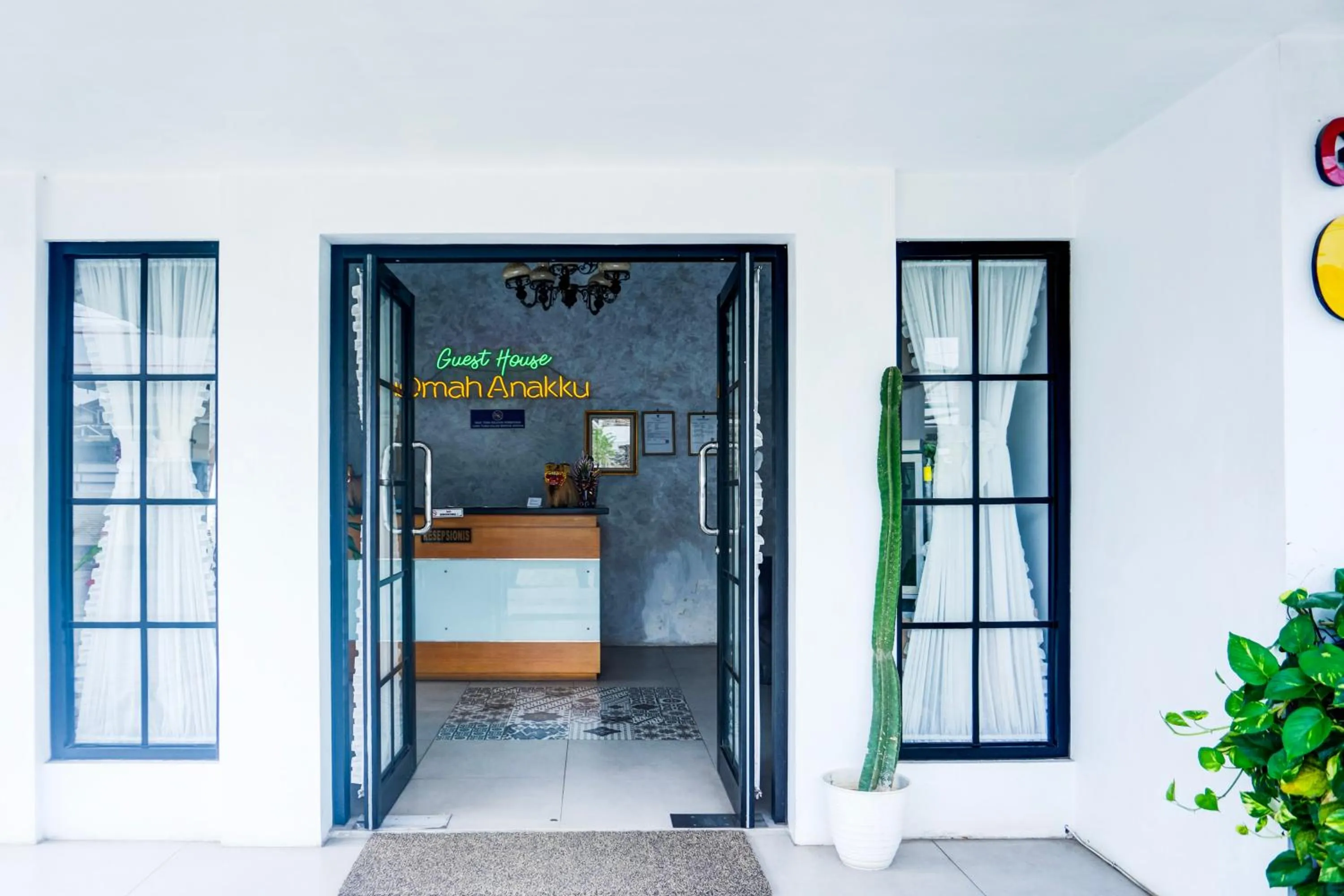 Facade/entrance in Hotel O Bandar Lampung Near Gor Saburai Formerly Omah Anakku