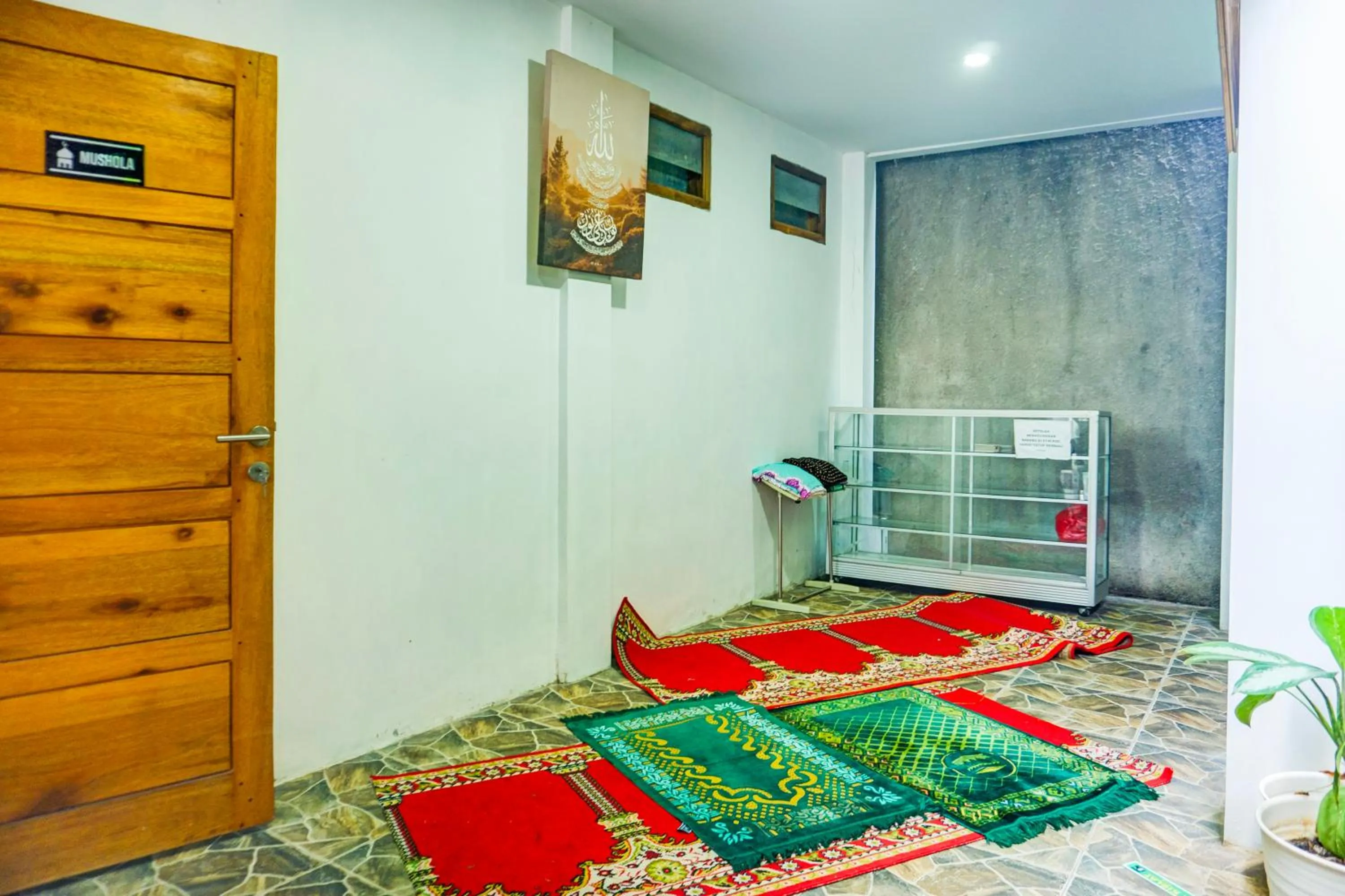 Area and facilities in Hotel O Bandar Lampung Near Gor Saburai Formerly Omah Anakku