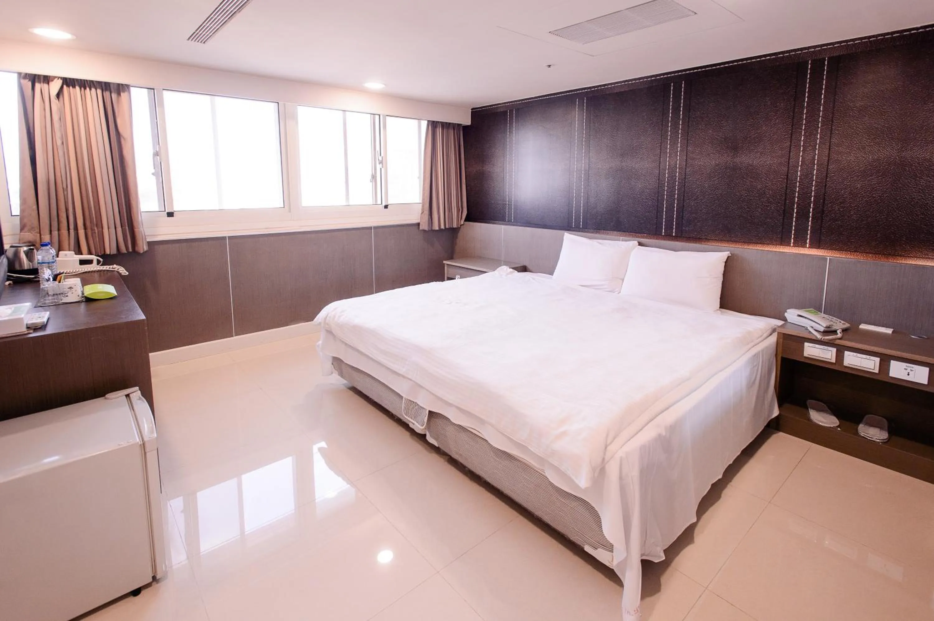 Bed in KIWI-Taichung Station Branch 1