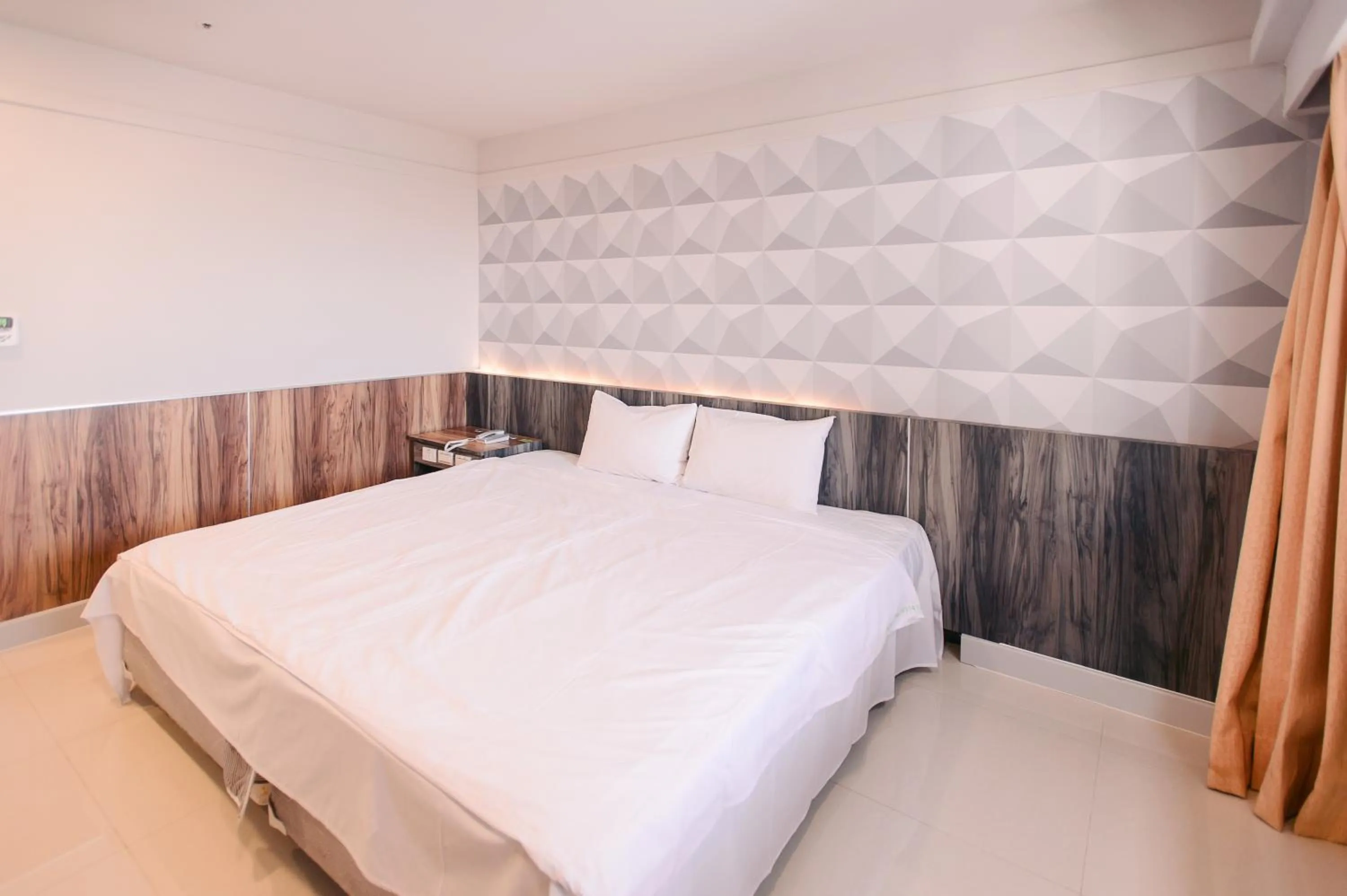 Bed in KIWI-Taichung Station Branch 1