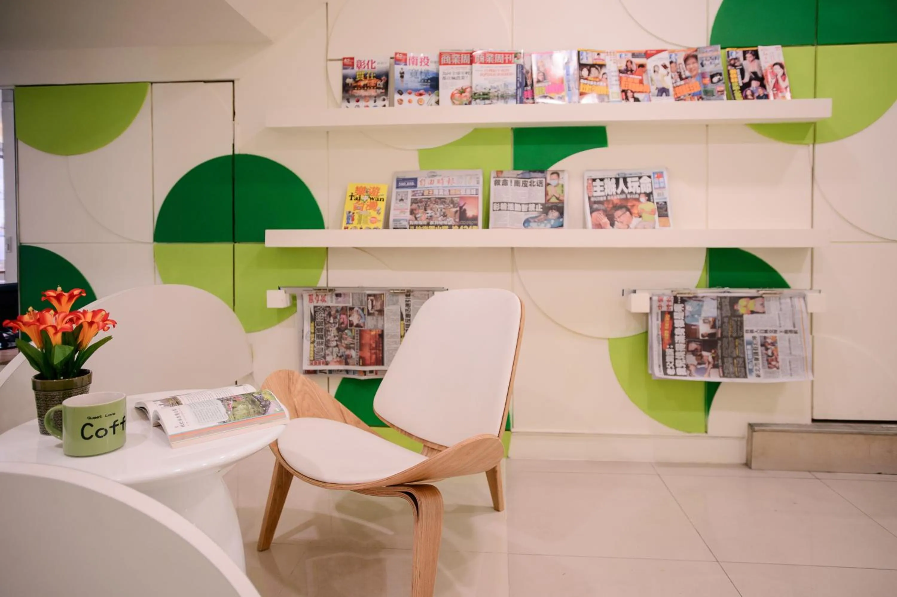 Decorative detail in KIWI-Taichung Station Branch 1