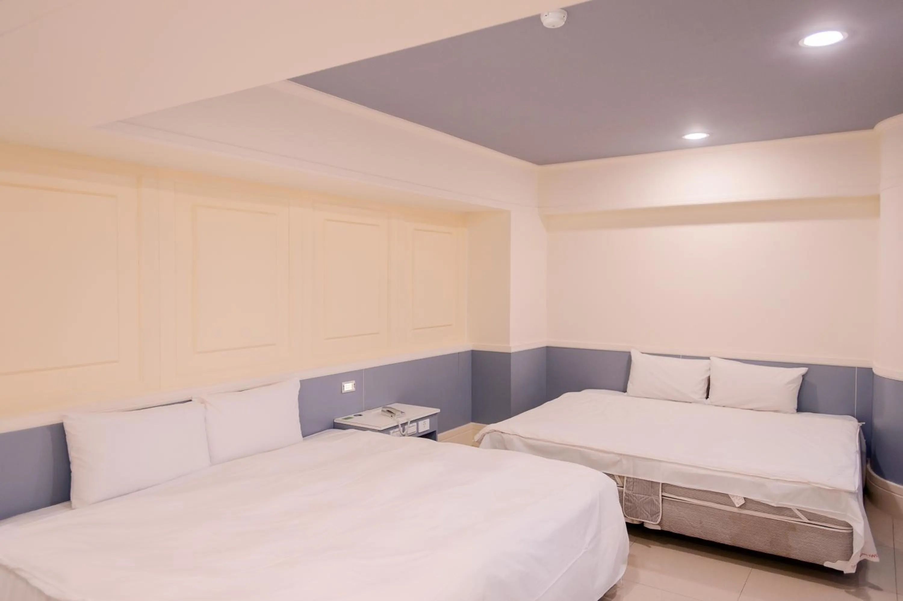 Bed in KIWI-Taichung Station Branch 1