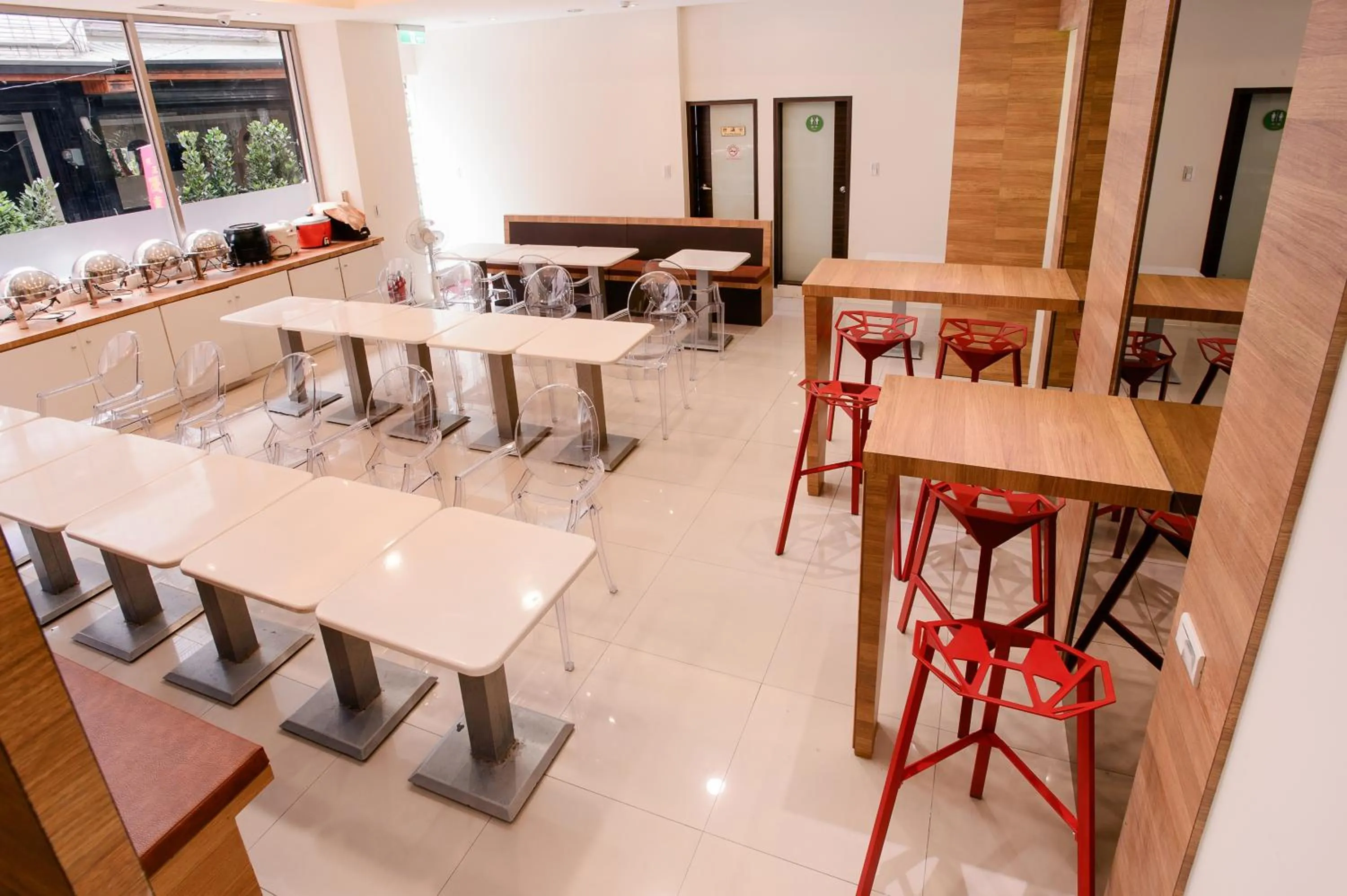 Restaurant/places to eat in KIWI-Taichung Station Branch 1