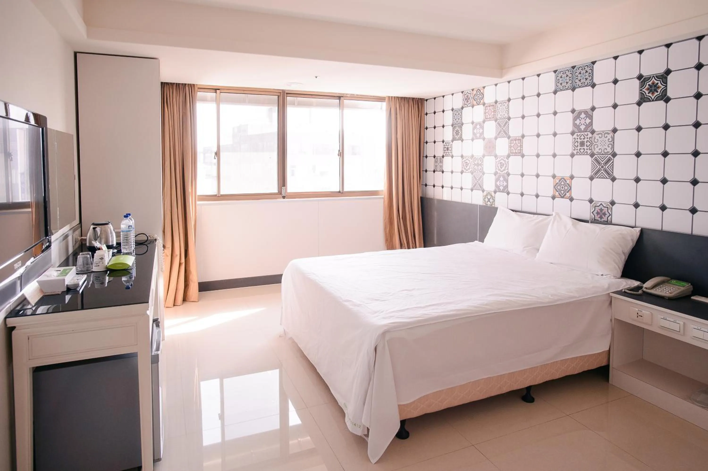 Photo of the whole room, Bed in KIWI-Taichung Station Branch 1