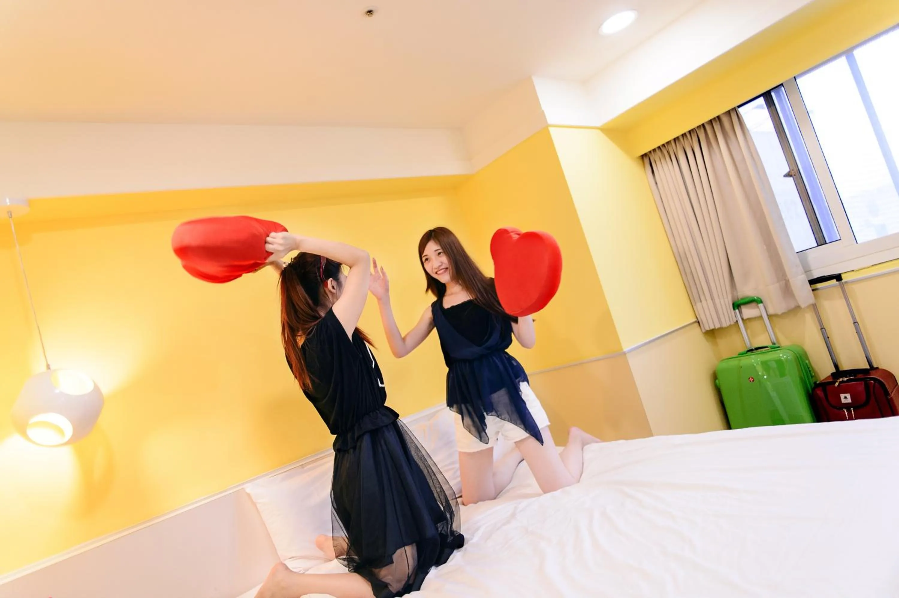 Guests, Bed in KIWI-Taichung Station Branch 1