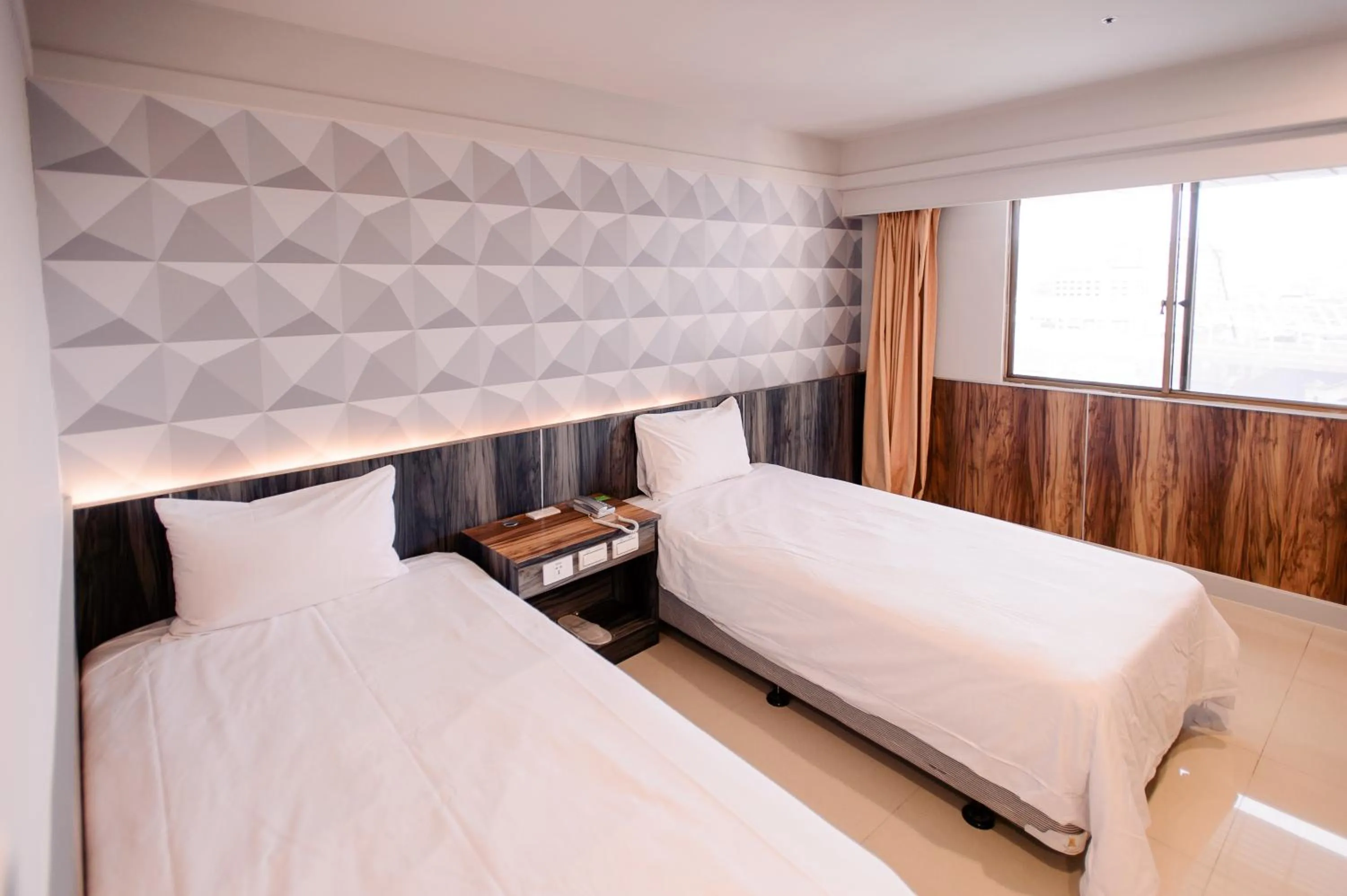 Bed in KIWI-Taichung Station Branch 1