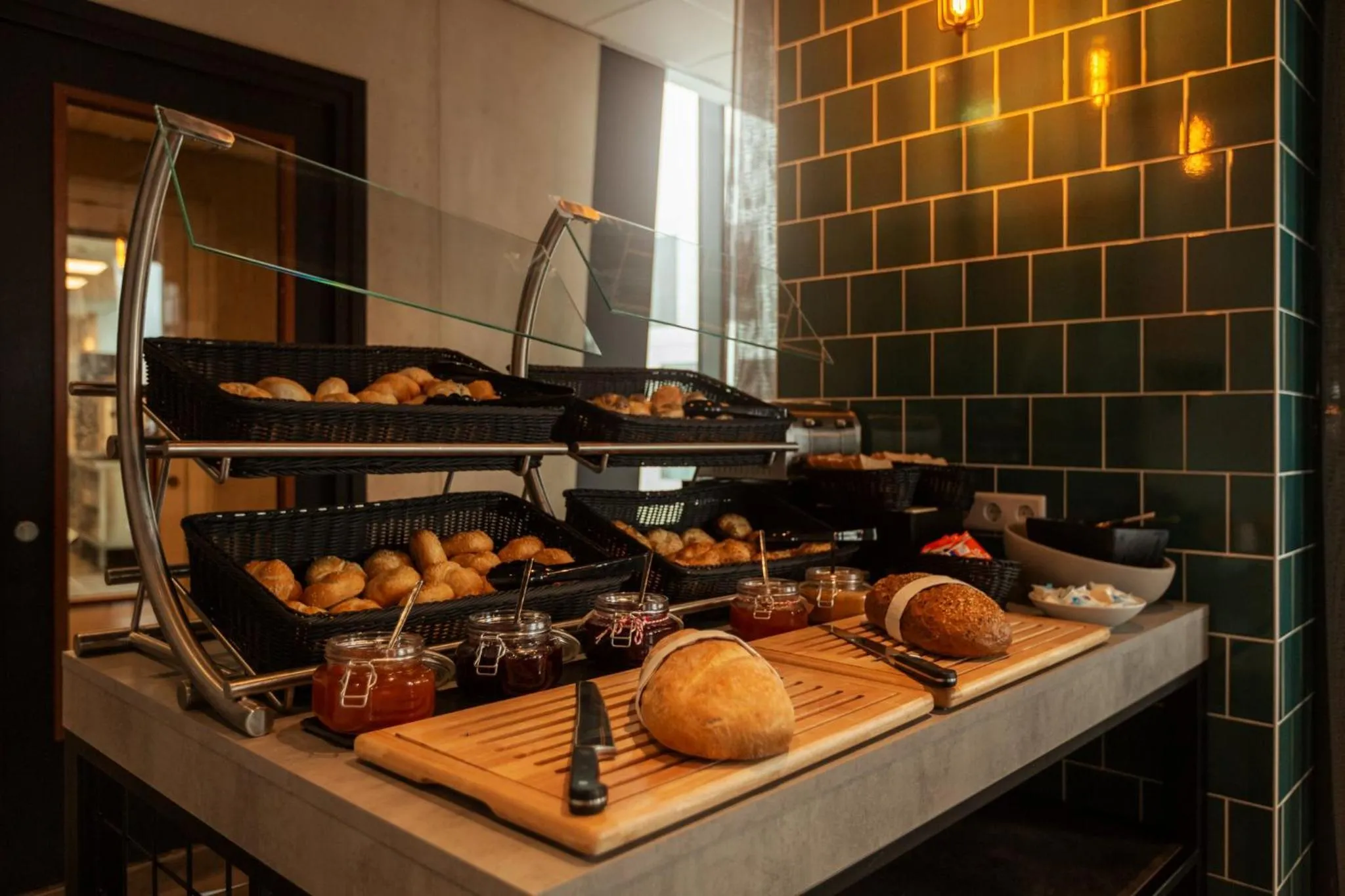 Restaurant/places to eat in Holiday Inn - the niu, Fender Amsterdam