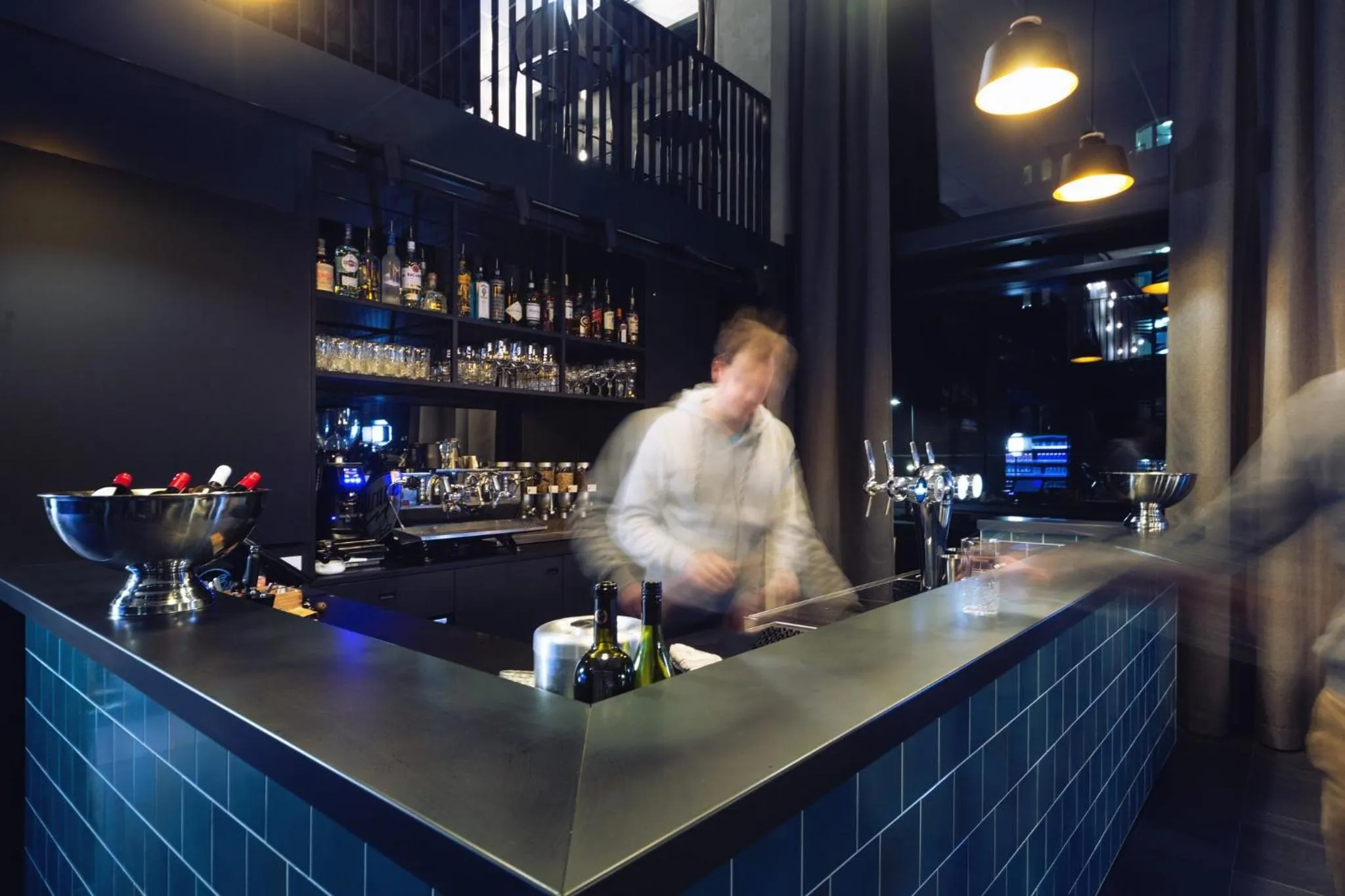 Lounge or bar in Holiday Inn - the niu, Fender Amsterdam