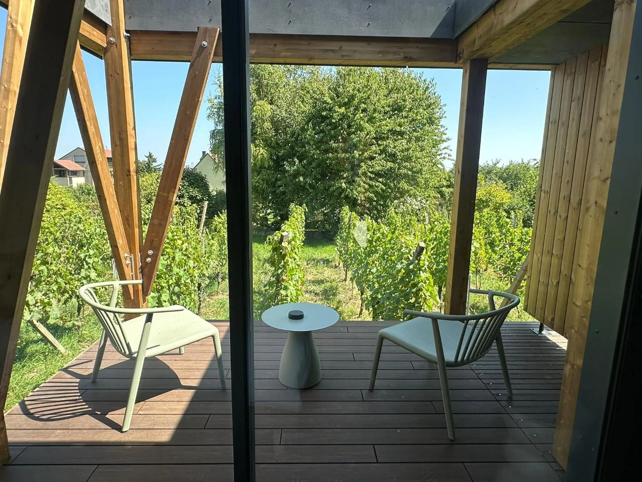 Patio in James Vignoble Hôtel, Eguisheim