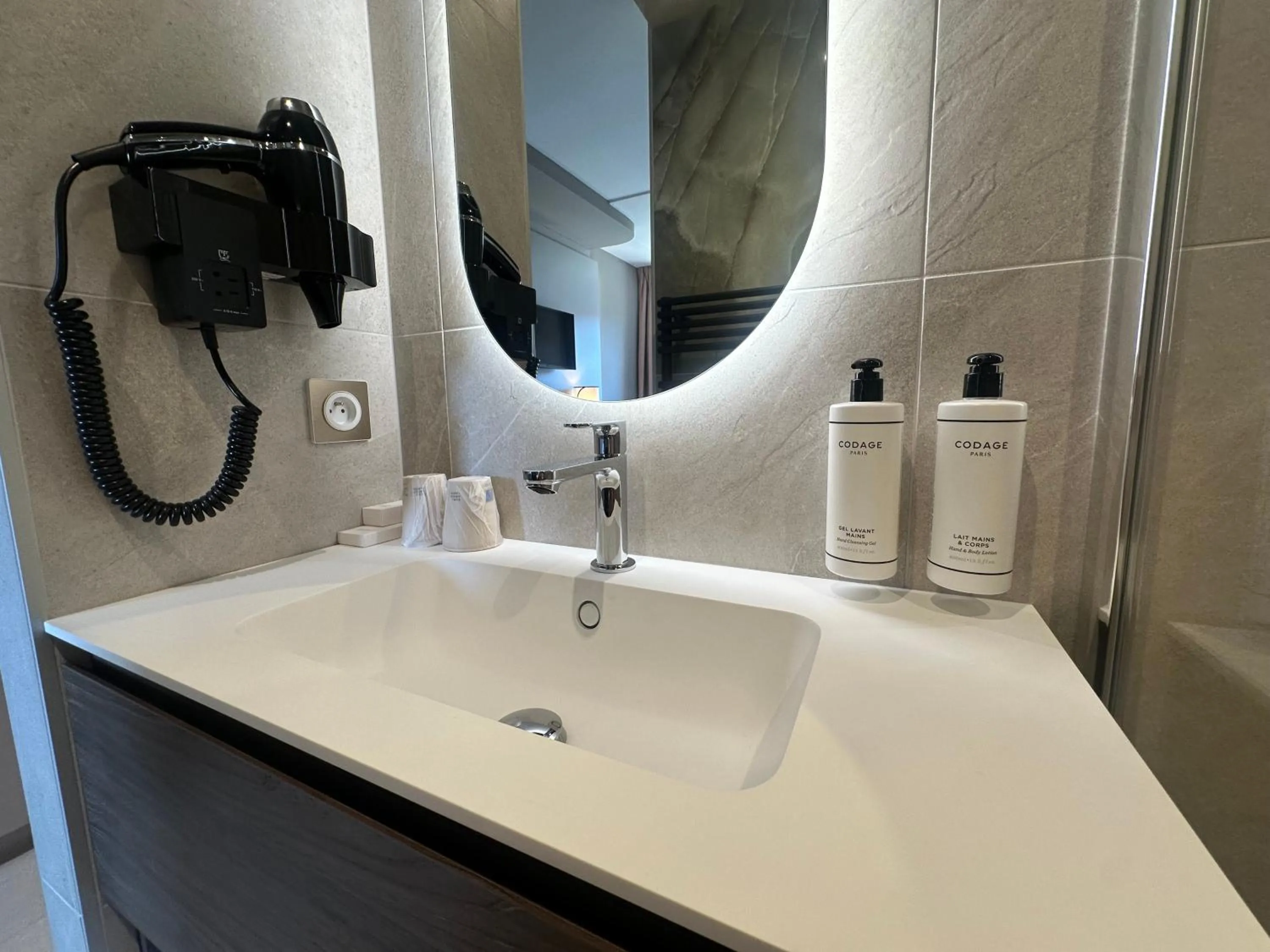 Bathroom in James Vignoble Hôtel, Eguisheim