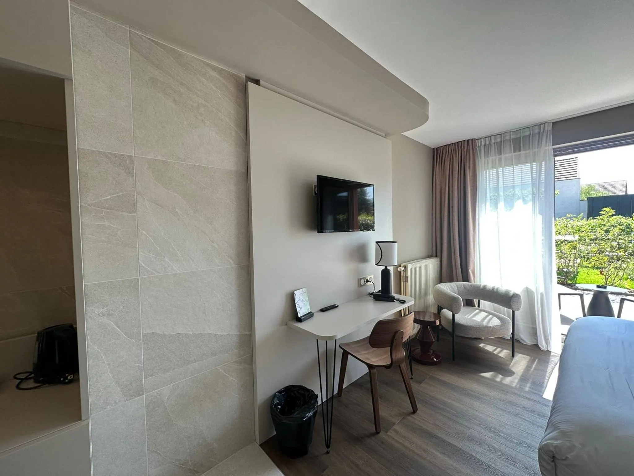 Patio in James Vignoble Hôtel, Eguisheim