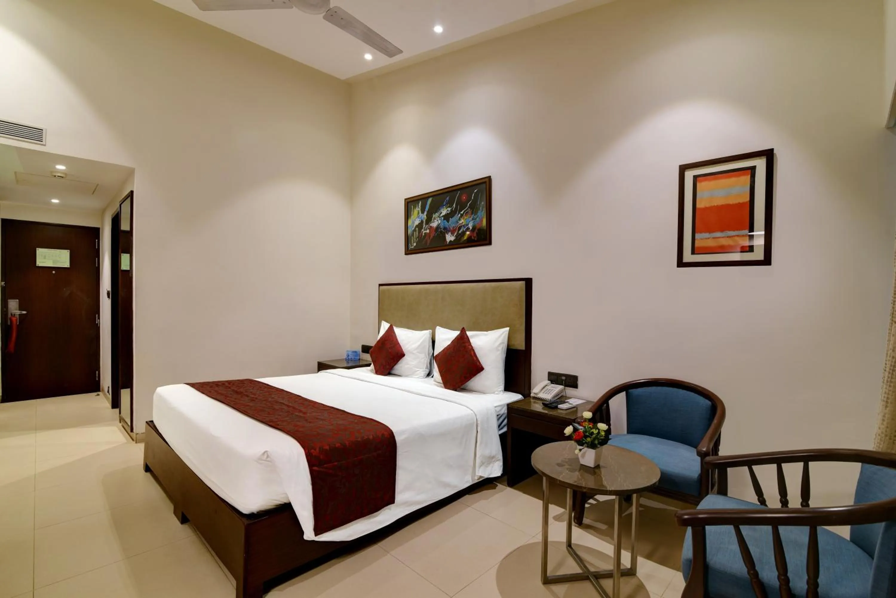 Bedroom, Bed in 7 Apple Resort, Lonavala