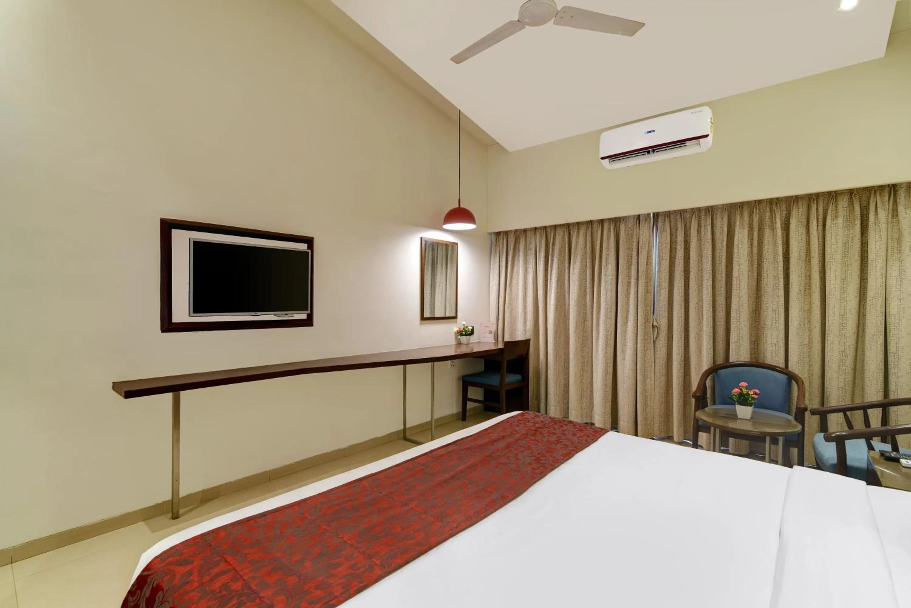 Bed in 7 Apple Resort, Lonavala