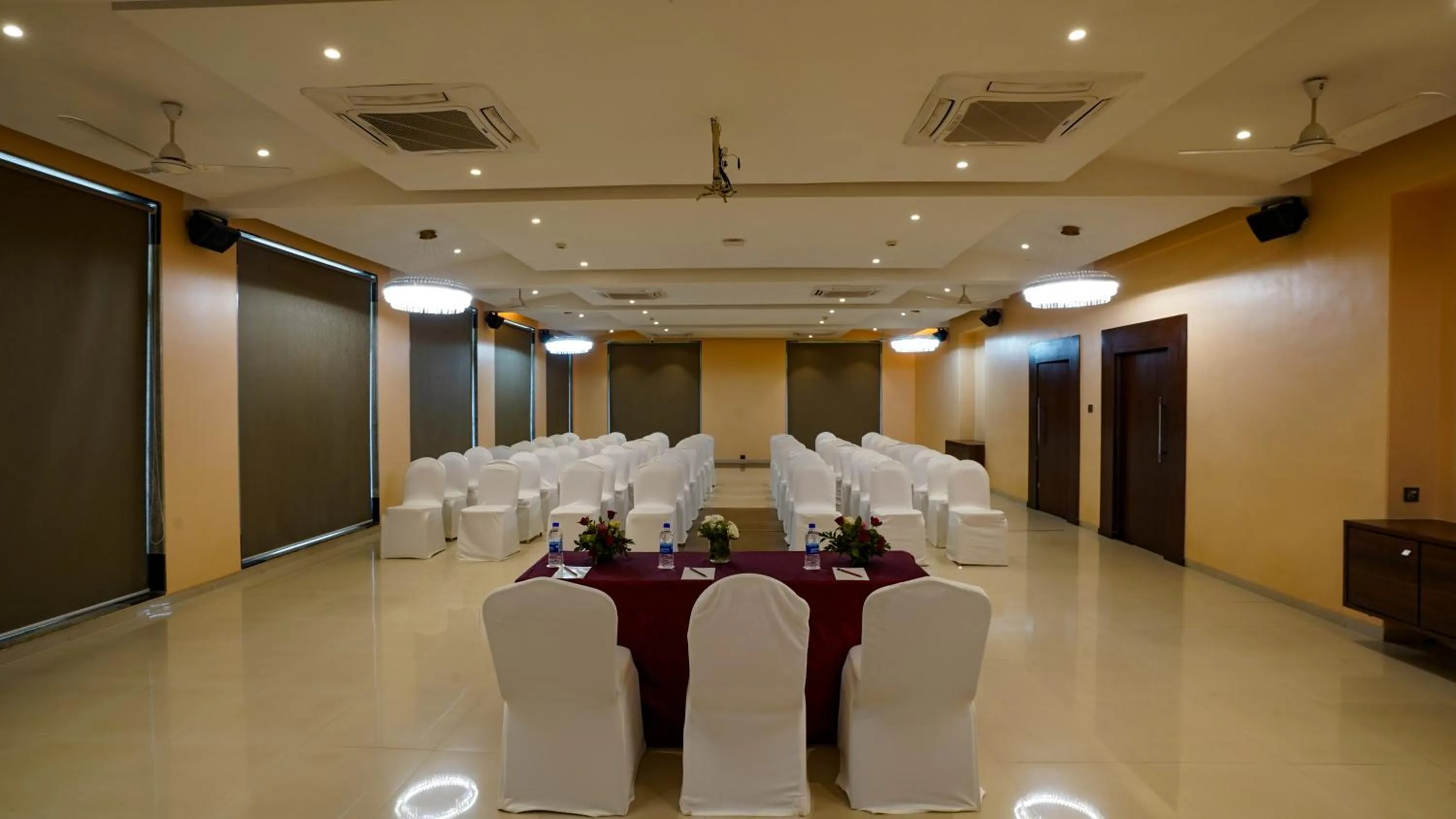 Banquet/Function facilities in 7 Apple Resort, Lonavala
