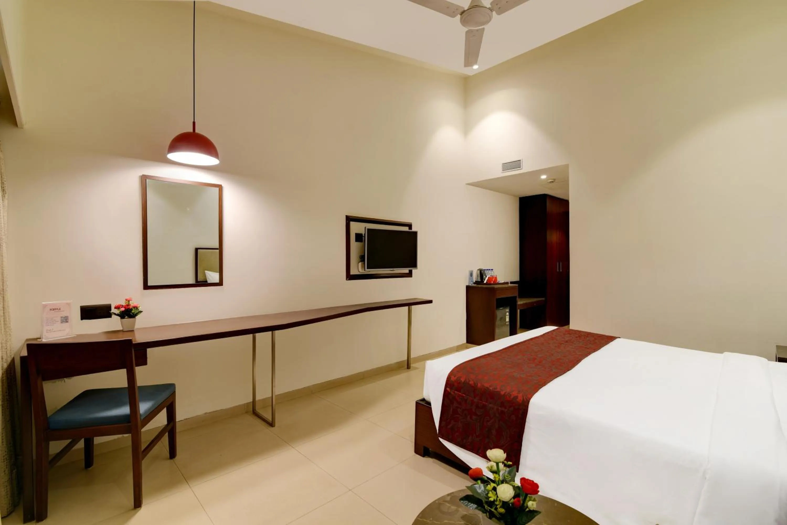 Bedroom, Bed in 7 Apple Resort, Lonavala