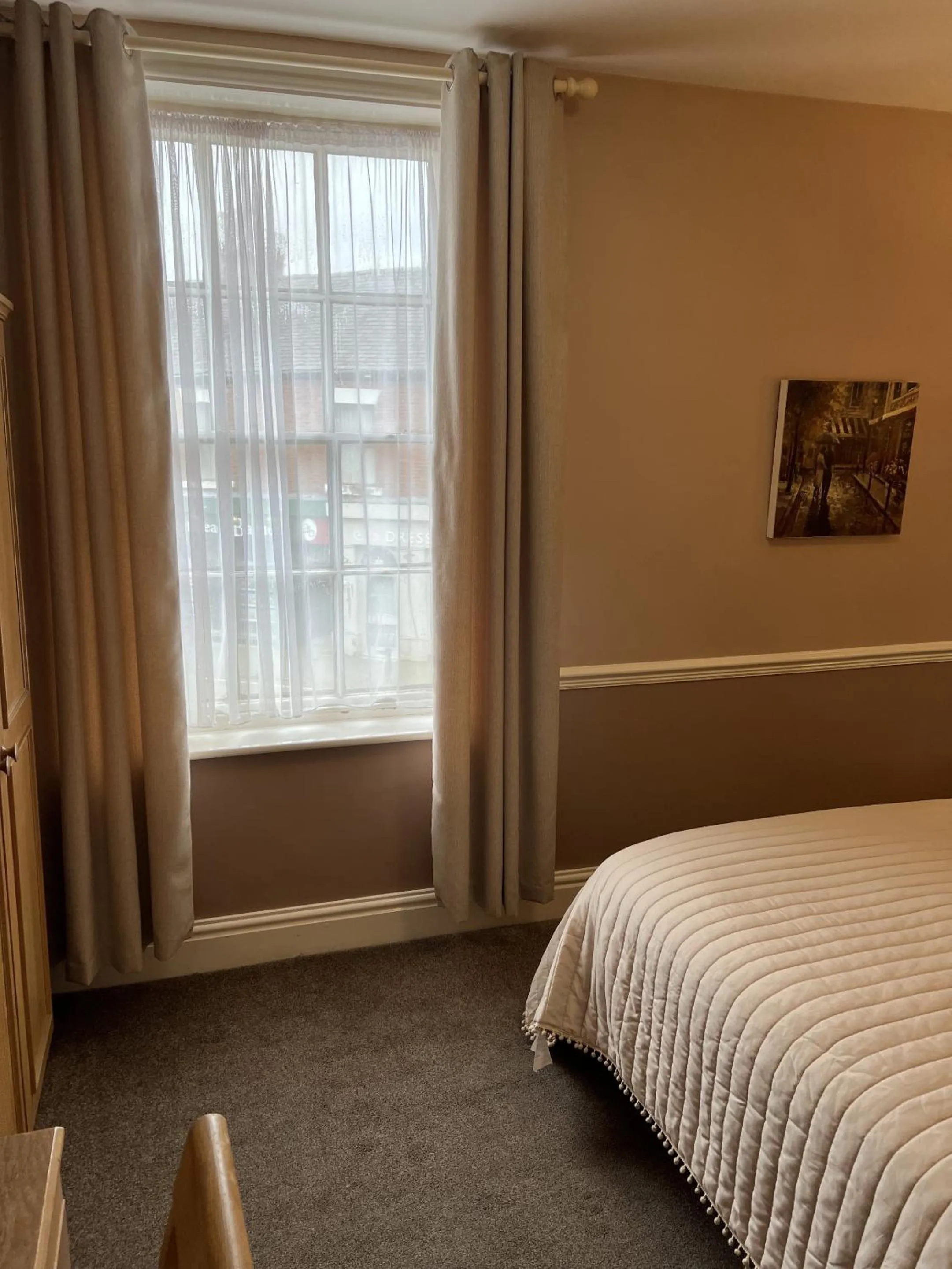 Bedroom, Bed in Royal Oak Hotel, Garstang