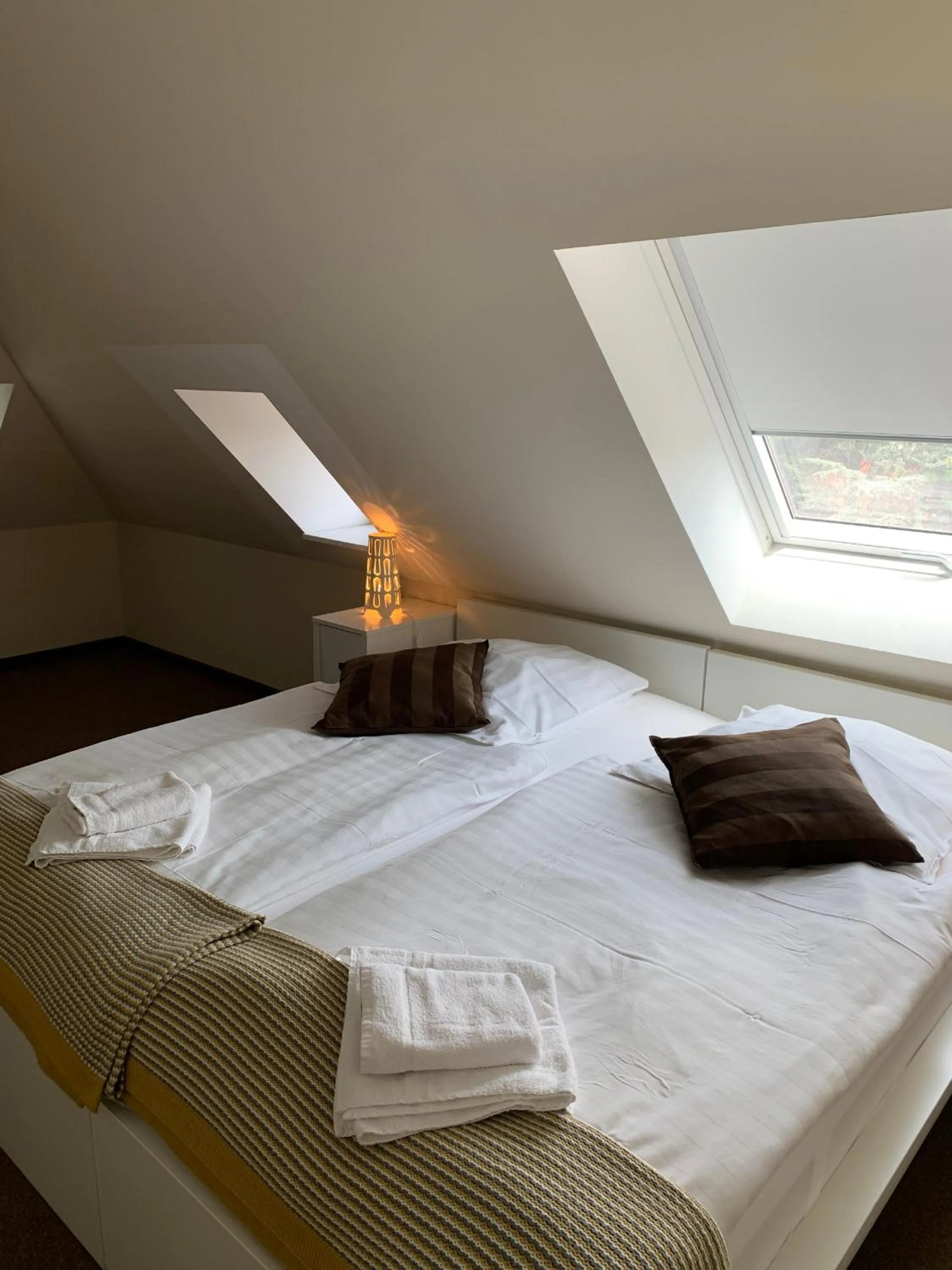 Photo of the whole room, Bed in Johanniterhaus Wittenberg