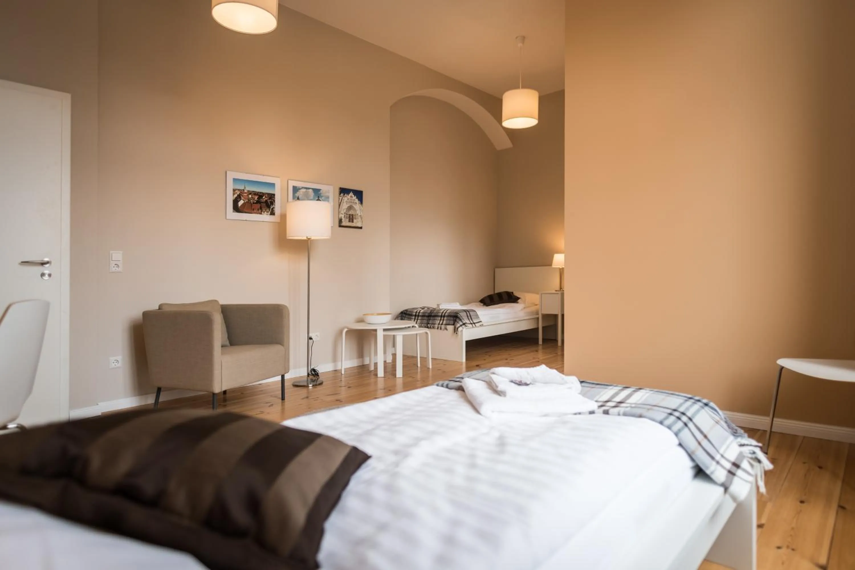 Photo of the whole room, Bed in Johanniterhaus Wittenberg