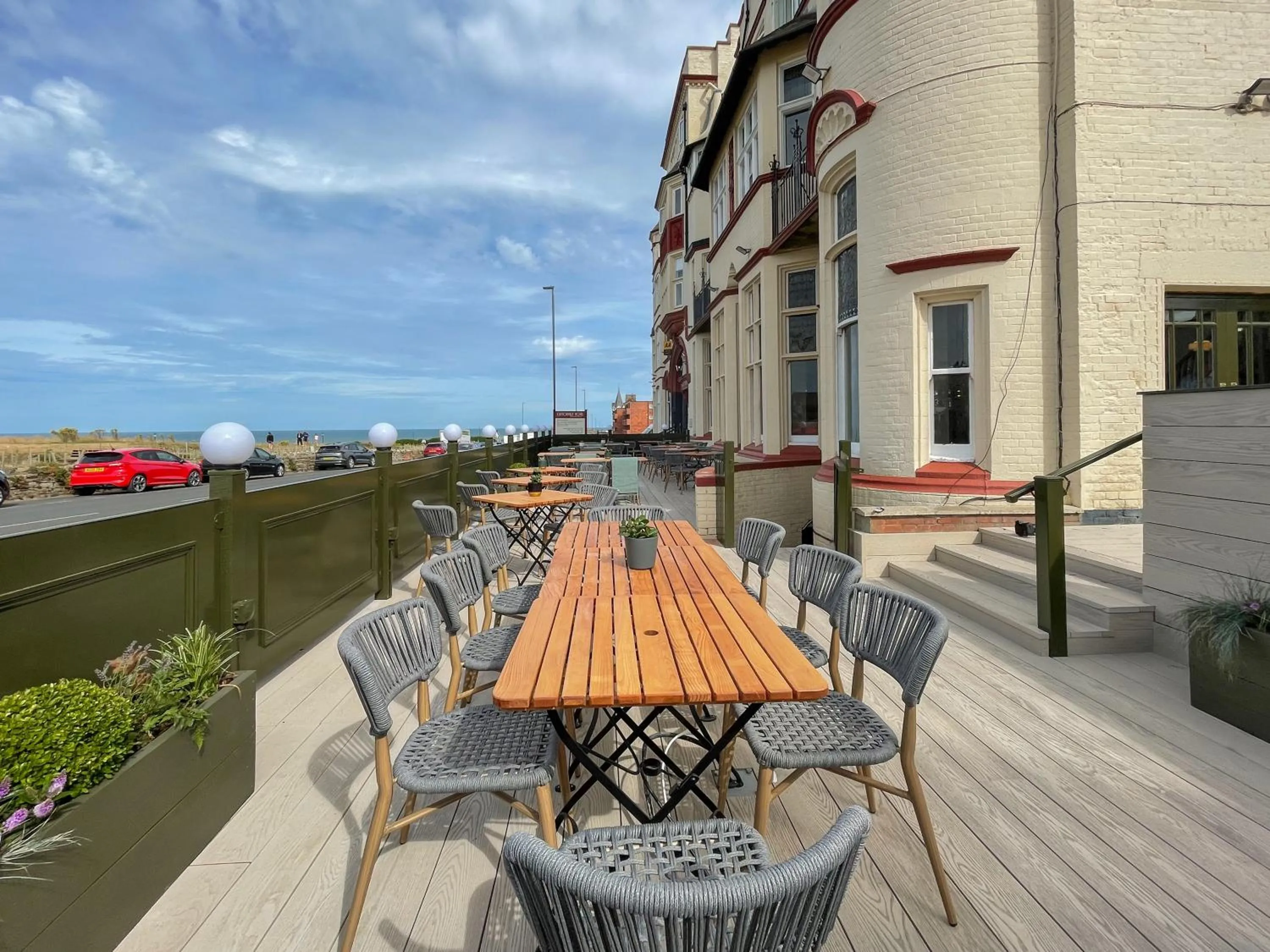 Restaurant/places to eat in Cliftonville Hotel