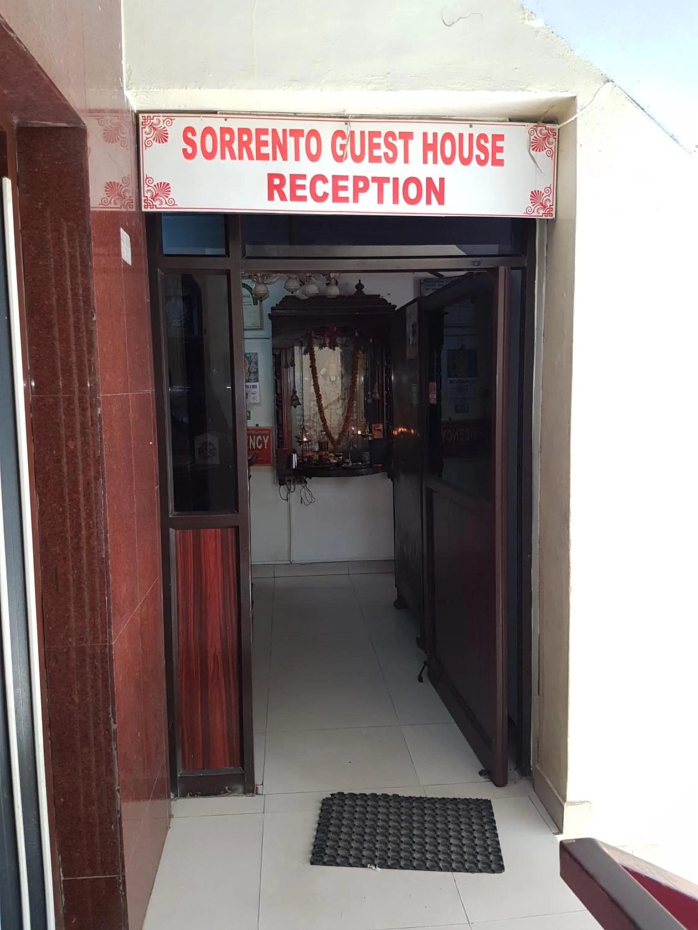 Hotel Sorrento Guest house Anna Nagar East Metro Shenoy Nagar metro budget monthly daily rooms