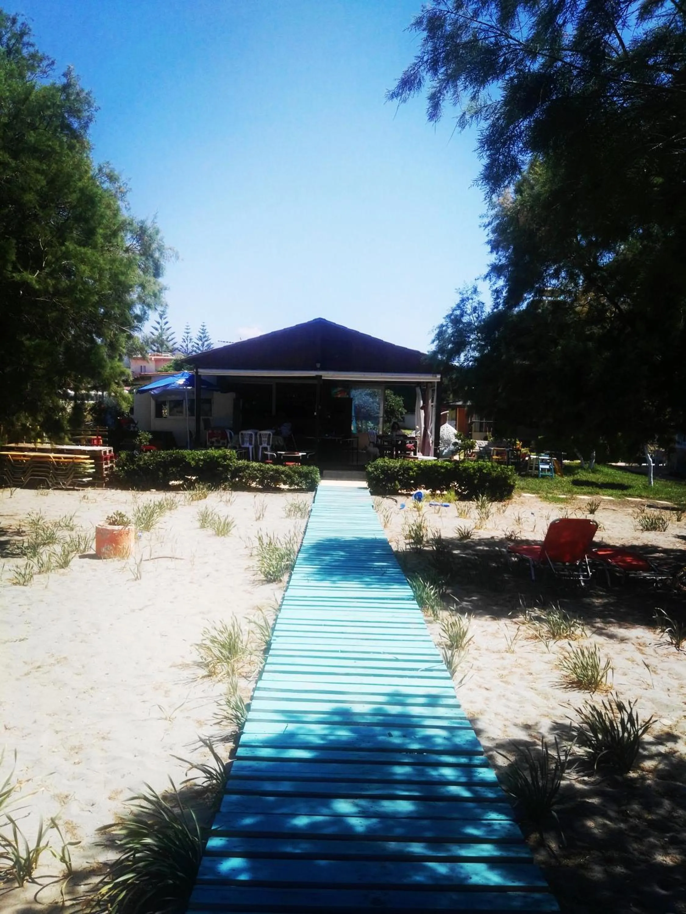 Restaurant/places to eat in Baladinos Apartments