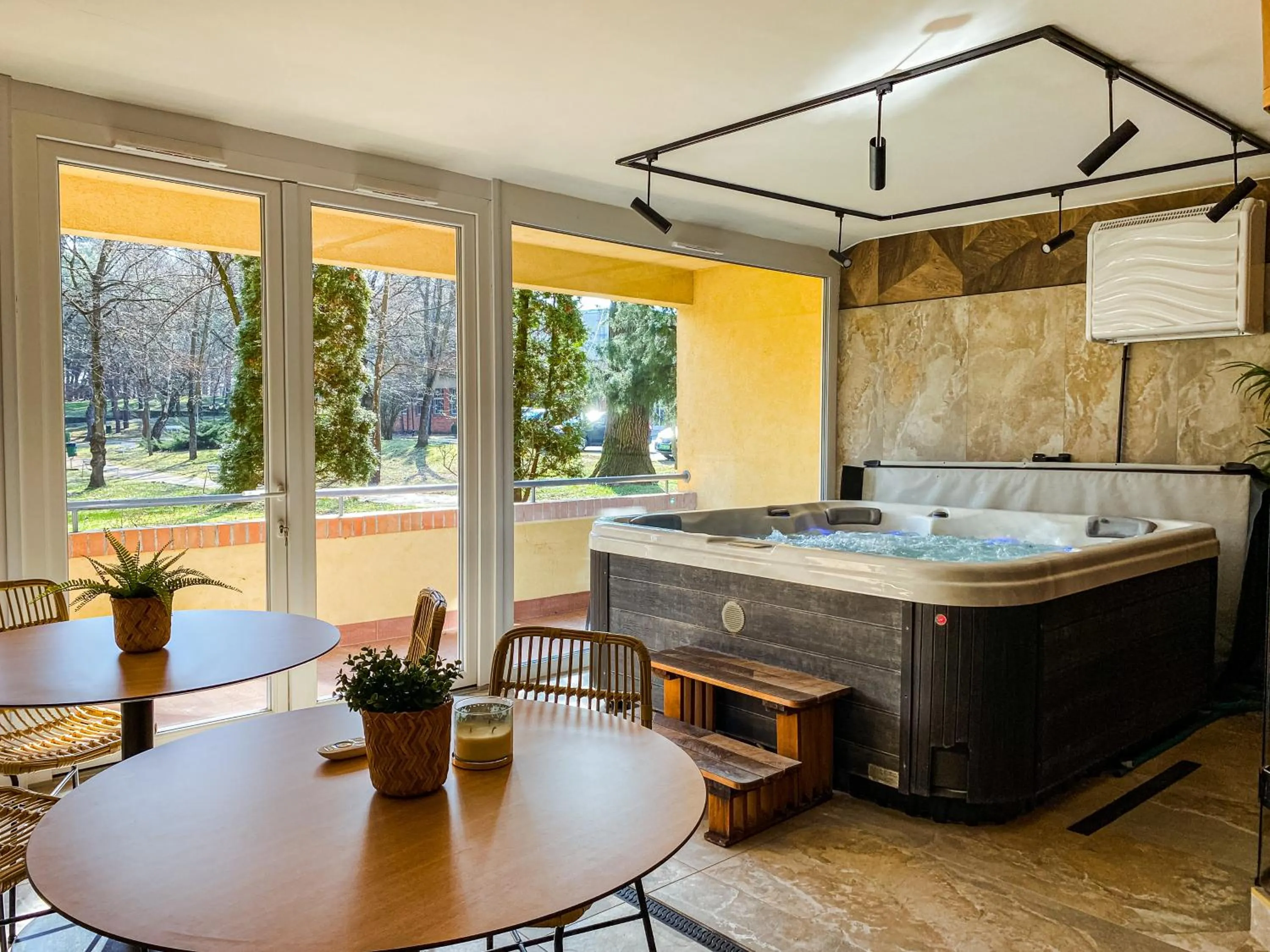 Hot Tub in Park Hotel Sóstó